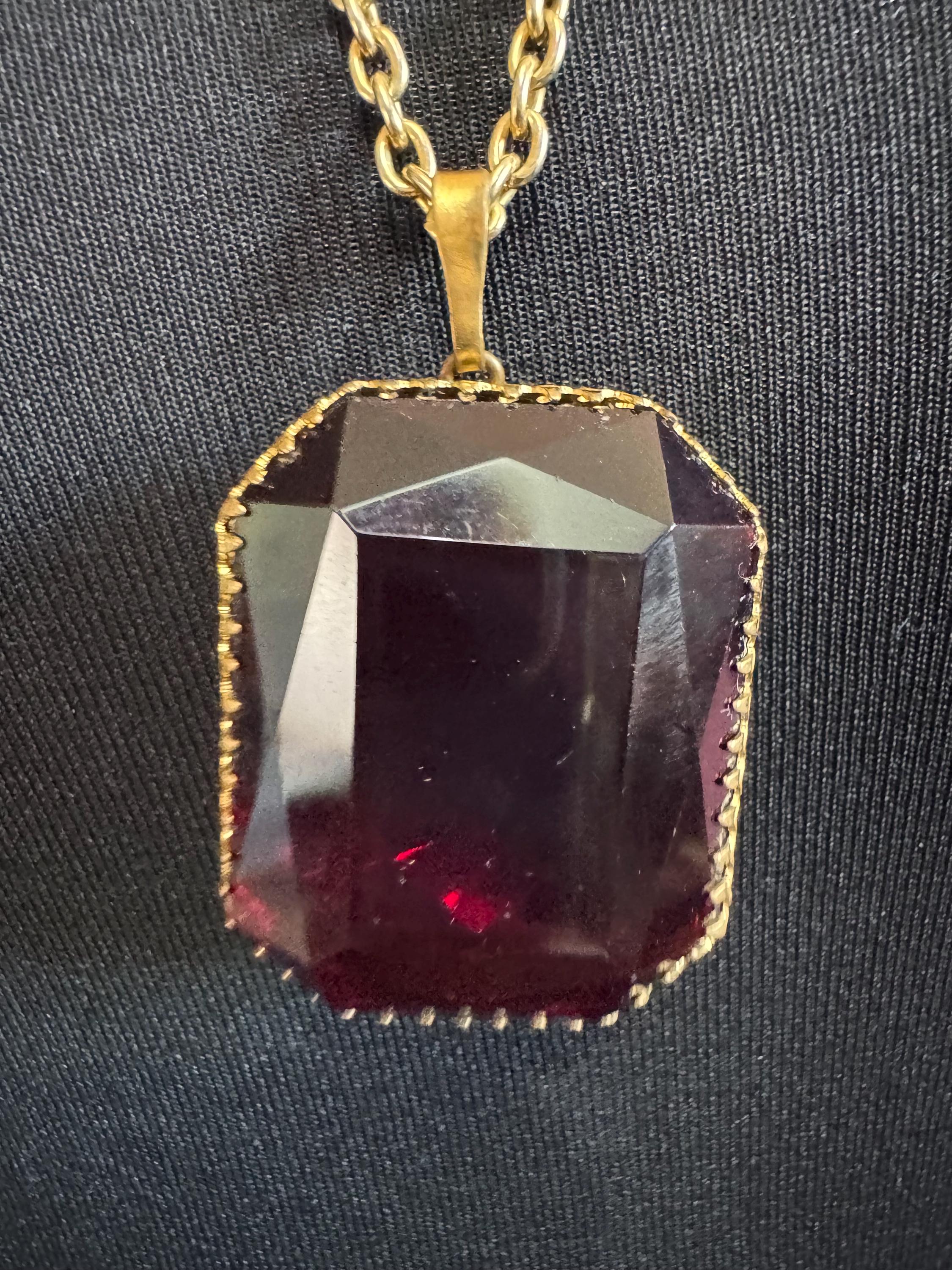 Modernist brutalist chunky gold tone ruby red glass pendant necklace on a 82cm chain
