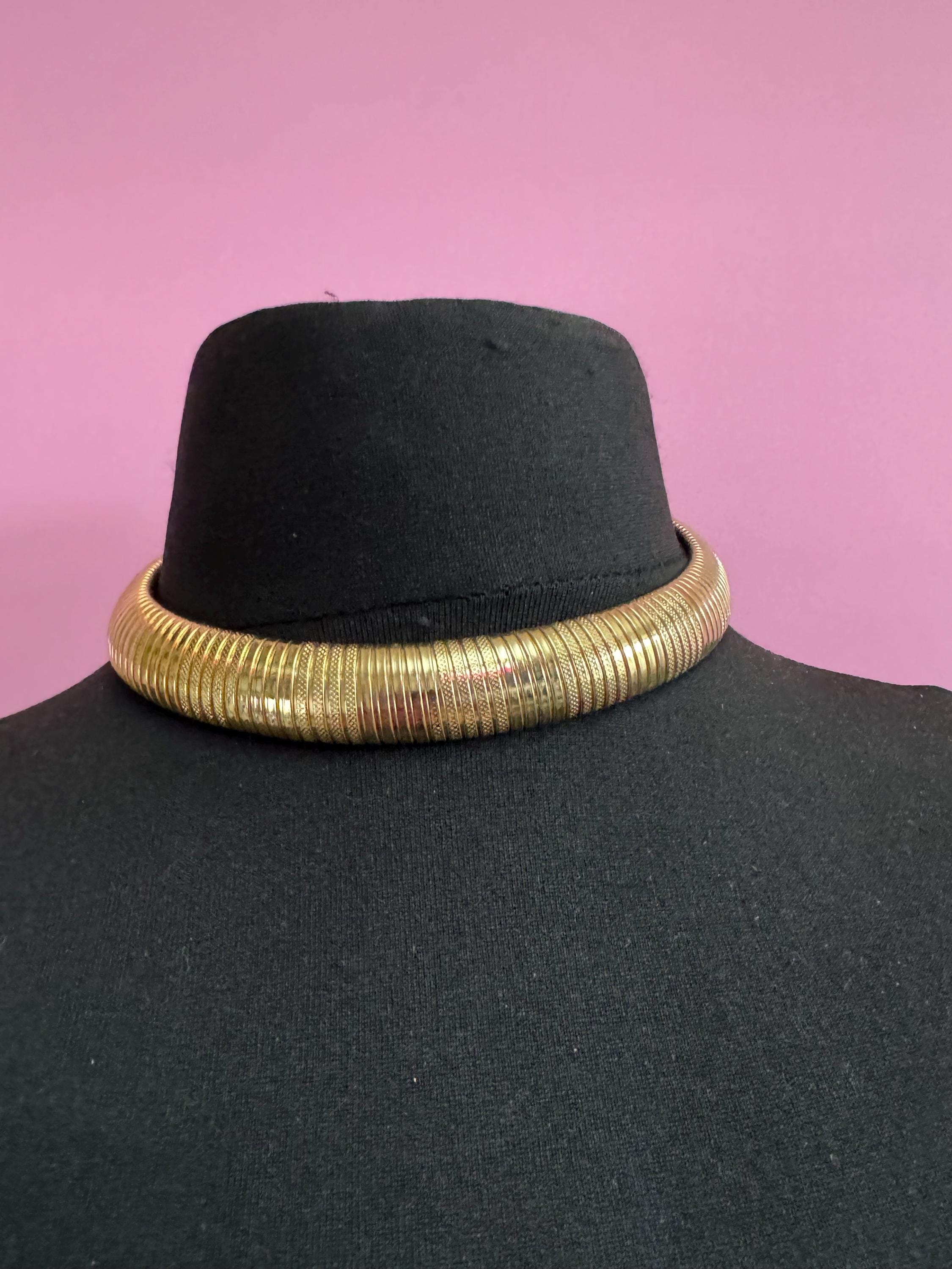 Two tone gold omega choker necklace , vintage 47cm