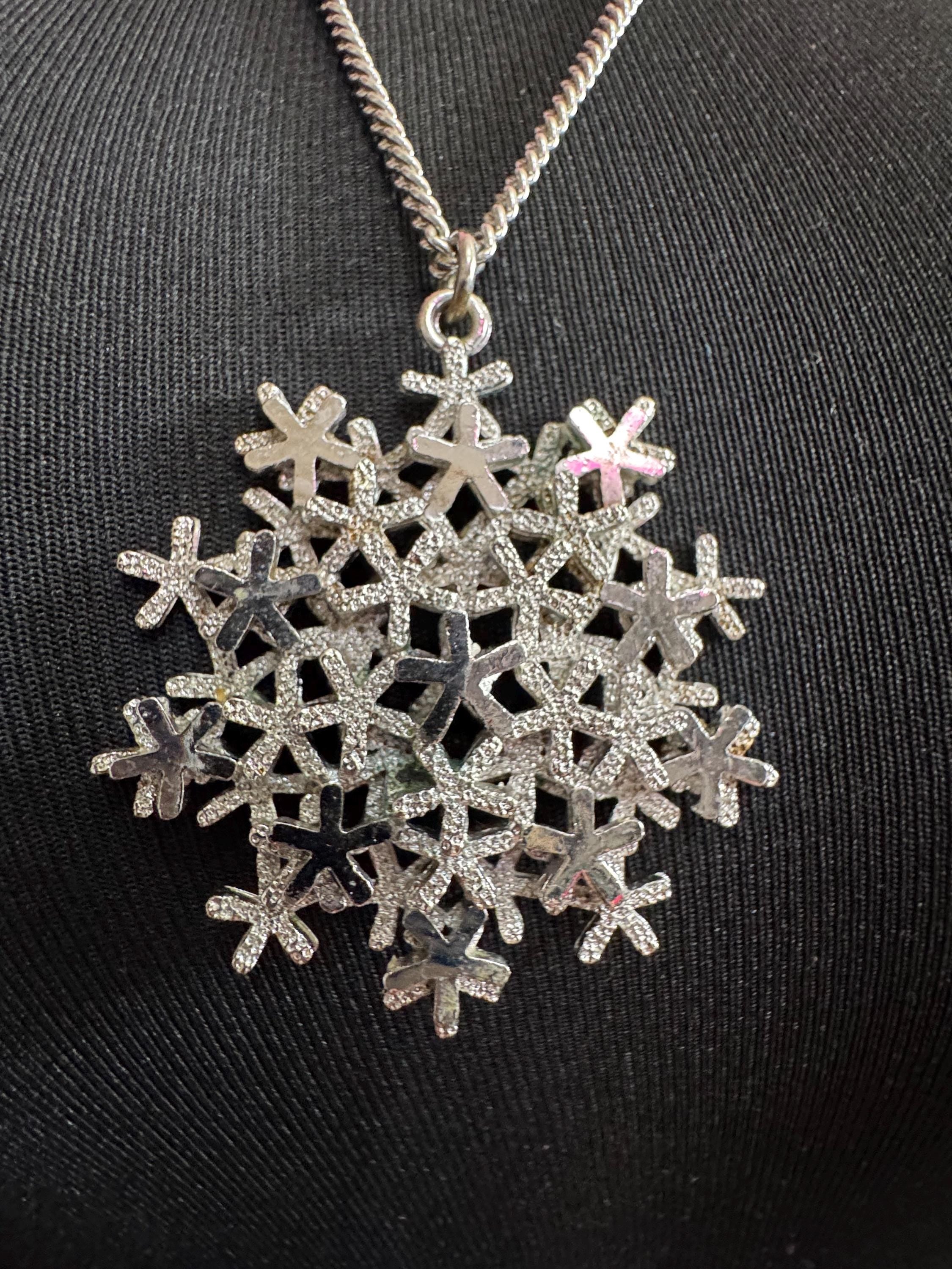 Vintage Modernist brutalist snowflake pendant necklace , 1970s