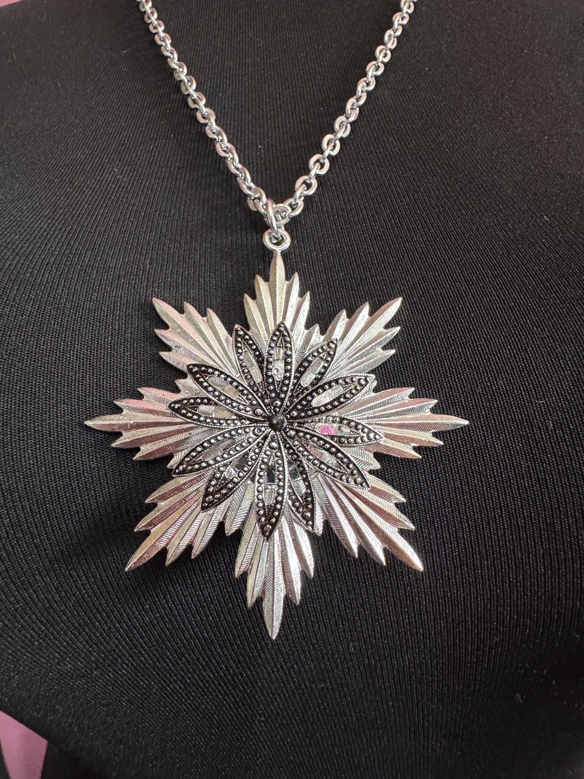 Vintage Eloxal aluminium Modernist snowflake pendant necklace , 1970s