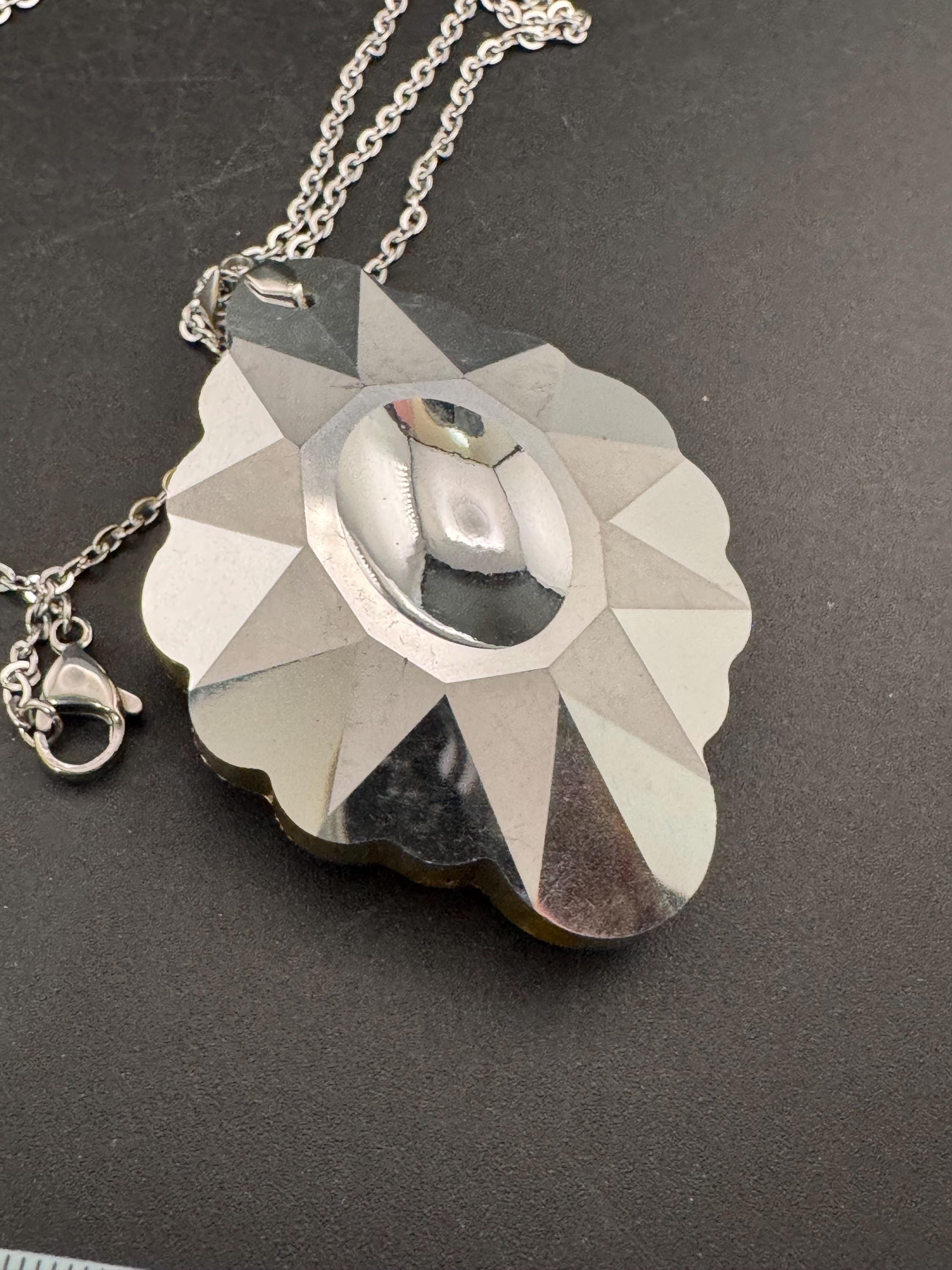 Vintage oversized yellow faceted teardrop 1970s pendant necklace, silver tone
