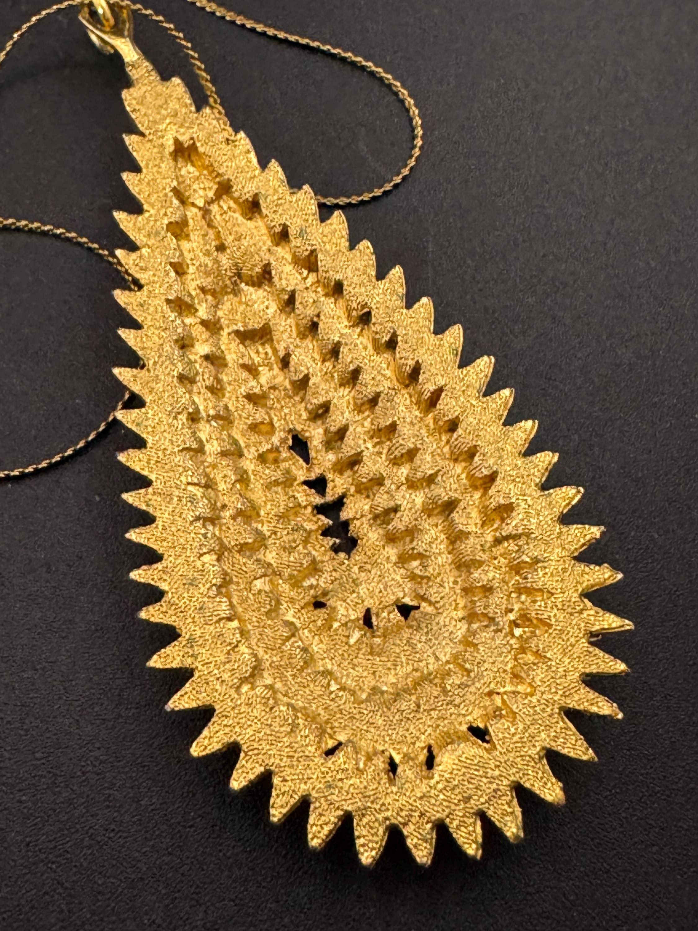 Vintage modernist teardrop pendant  necklace, gold tone brutalist
