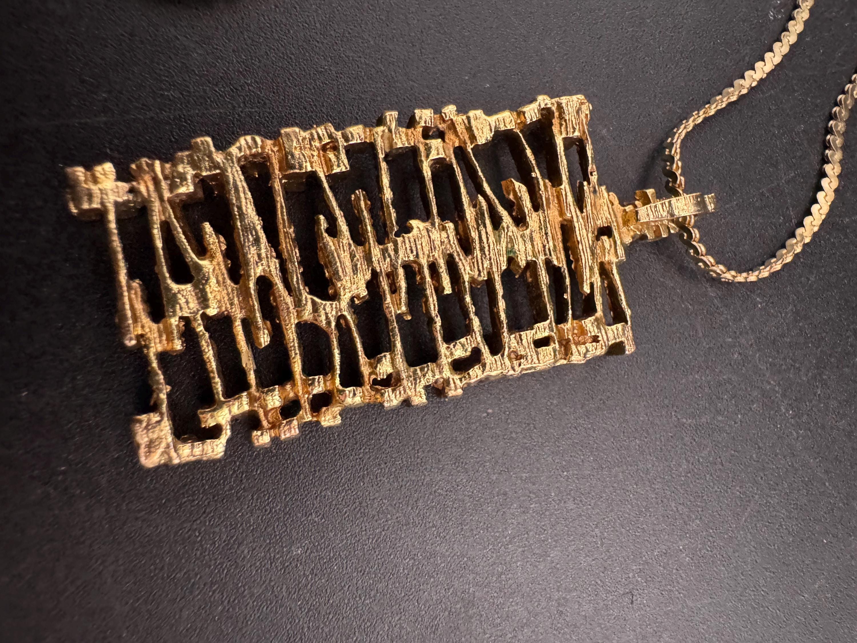 vintage geometric brutalist pendant necklace, 1970s gold tone