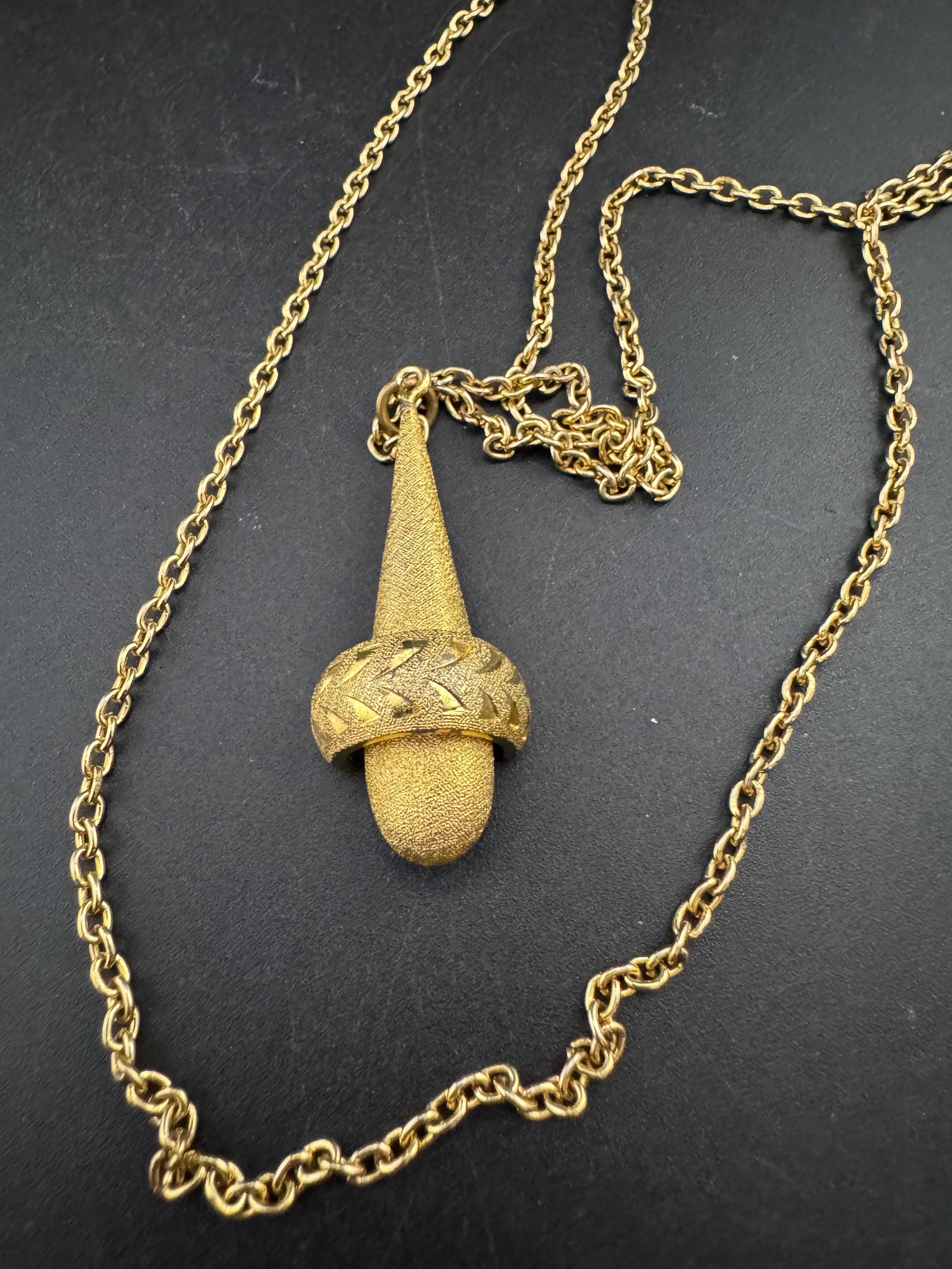 Vintage modernist teardrop pendant  necklace, gold tone brushed metal