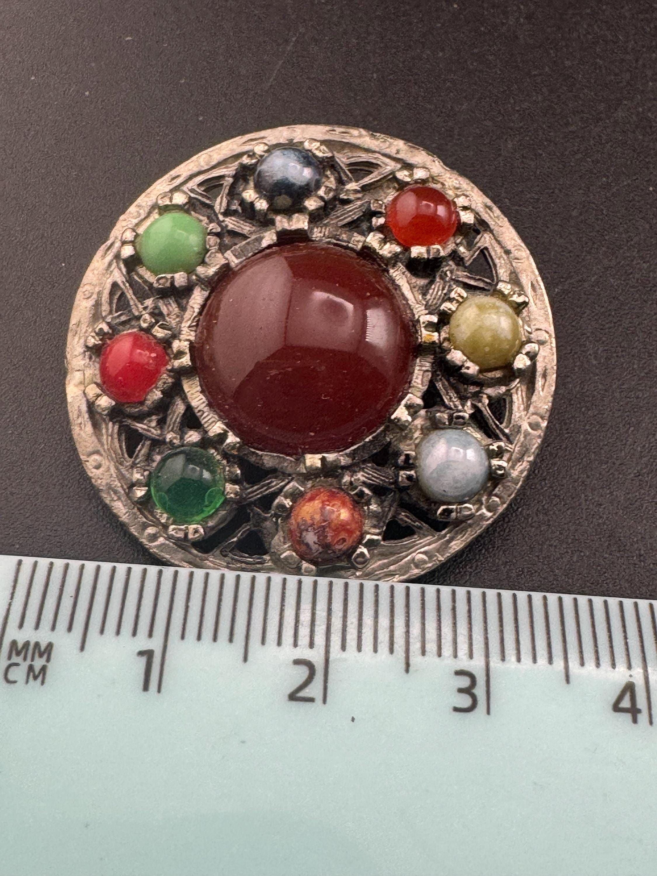 Vintage silver tone Scottish natural agates pebble glass brooch