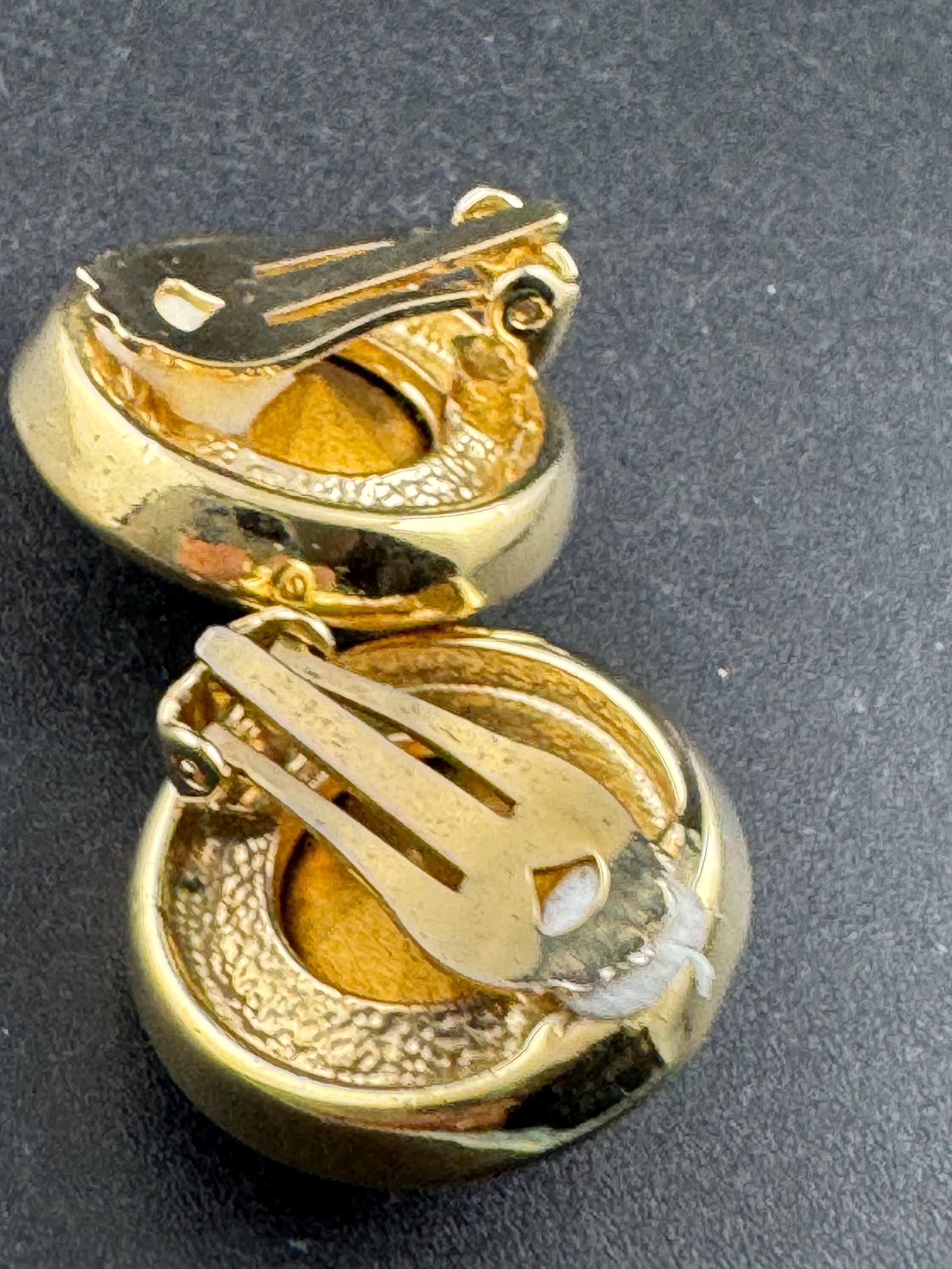 Vintage Swarovski round Stud clip on Earrings: Gold Tone Rivoli Crystal