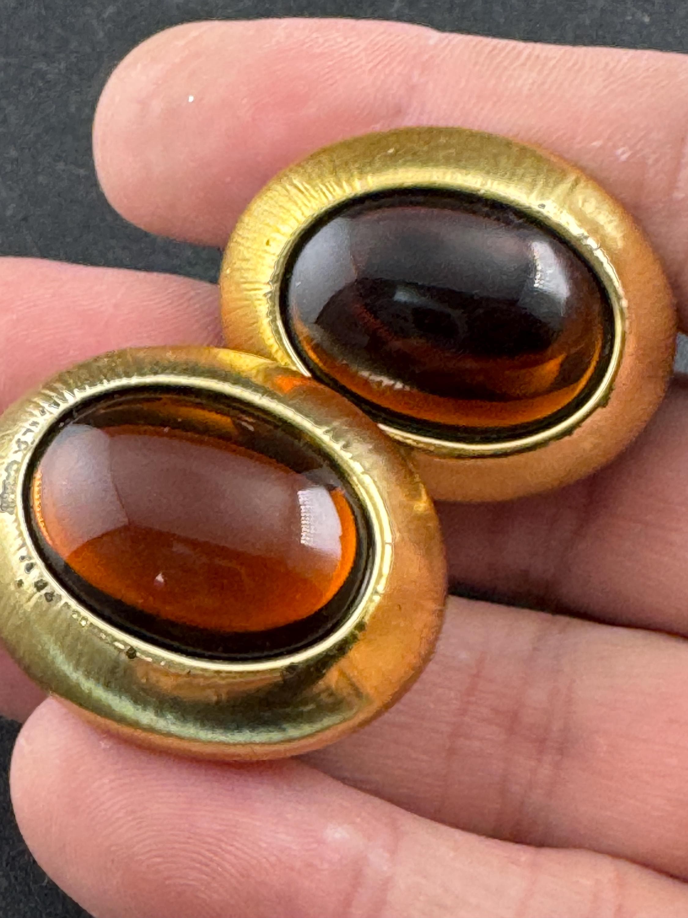Vintage warm brown acrylic oval stud clip on earrings, gold tone 3cm
