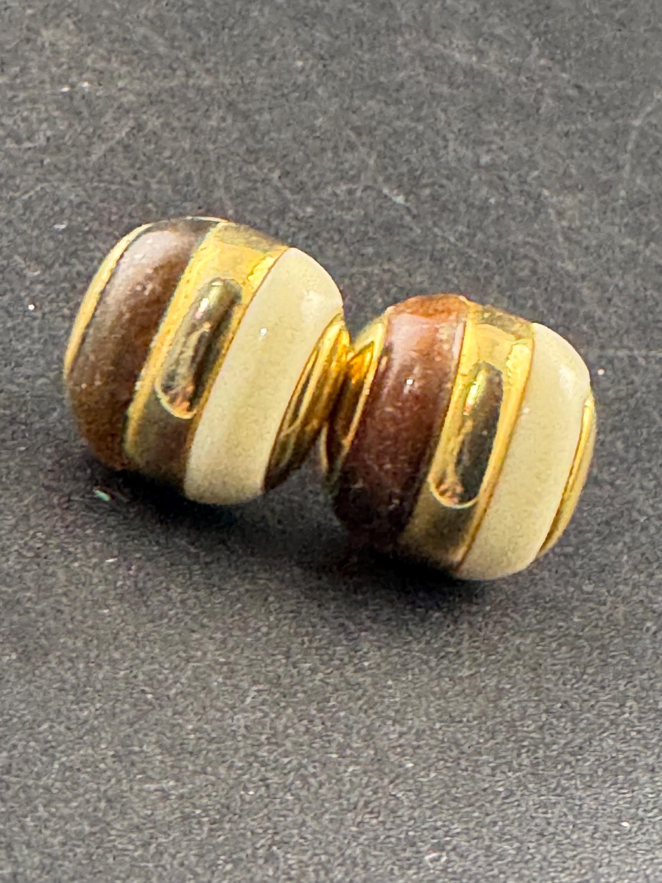 Vintage warm brown cream acrylic  stud clip on earrings, gold tone 1.75cm