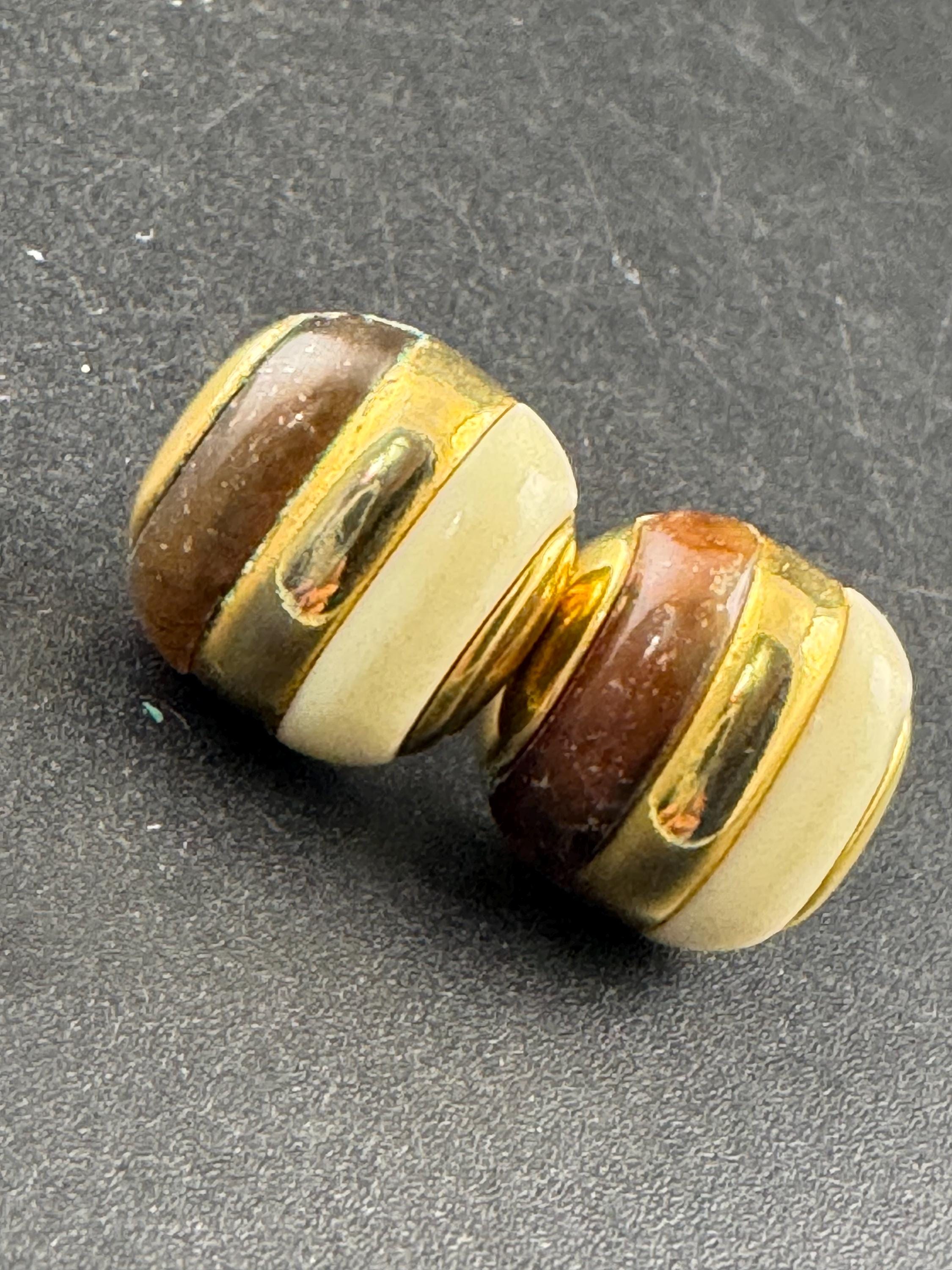 Vintage warm brown cream acrylic  stud clip on earrings, gold tone 1.75cm