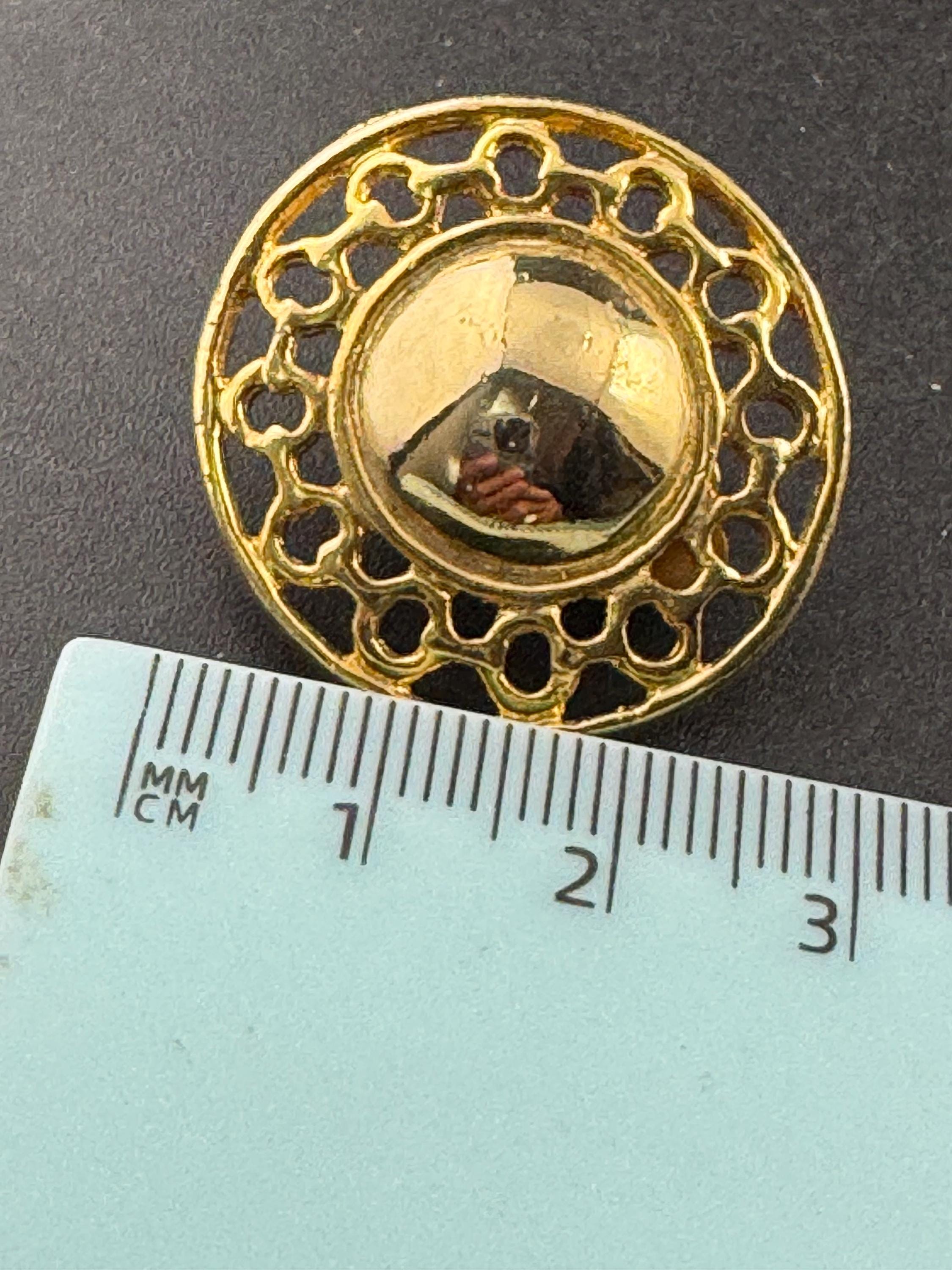 Vintage chain link domed disc clip on earrings, oversized gold tone