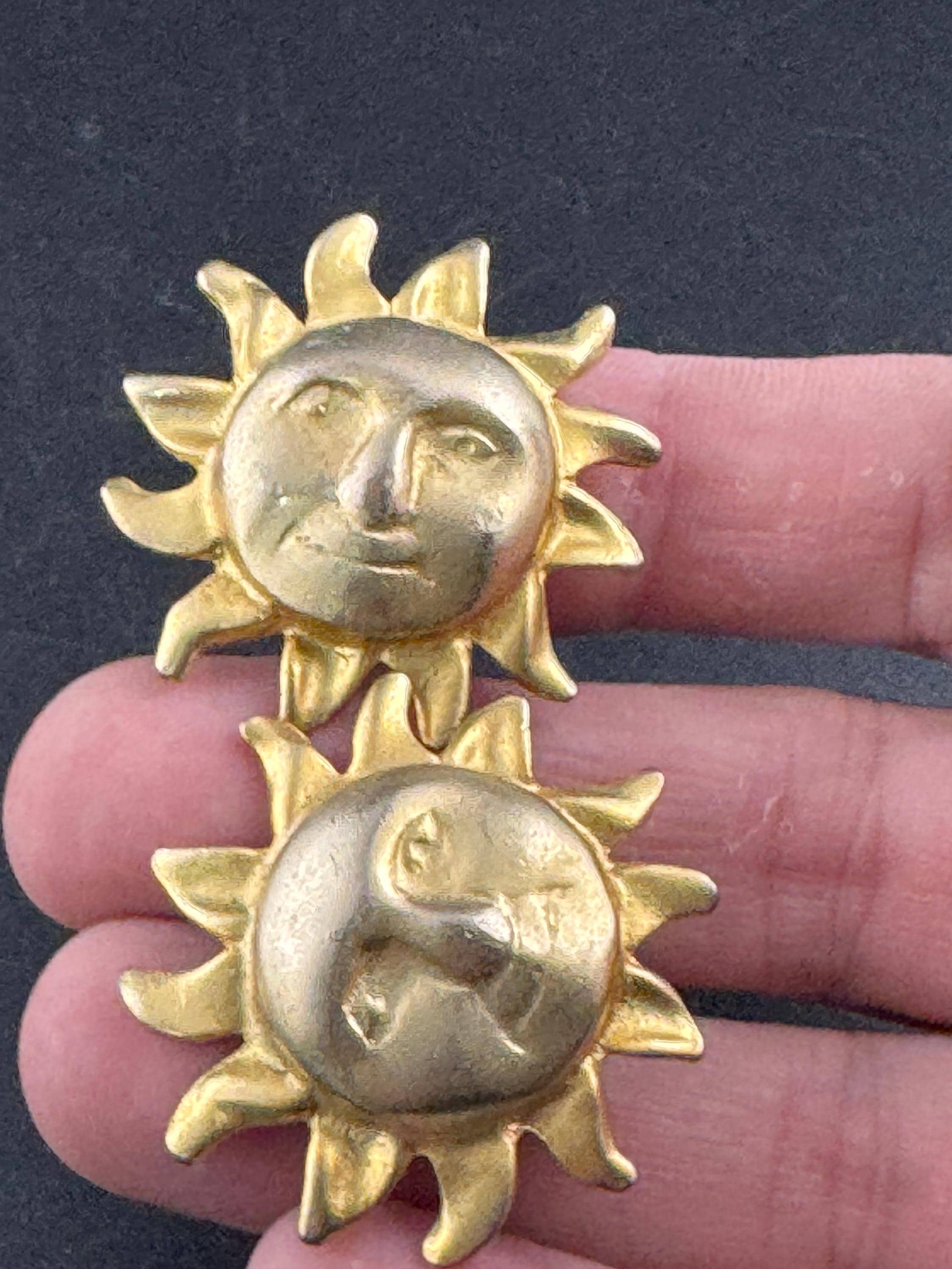 Matte Gold Tone sun face Clip On Earrings: studs