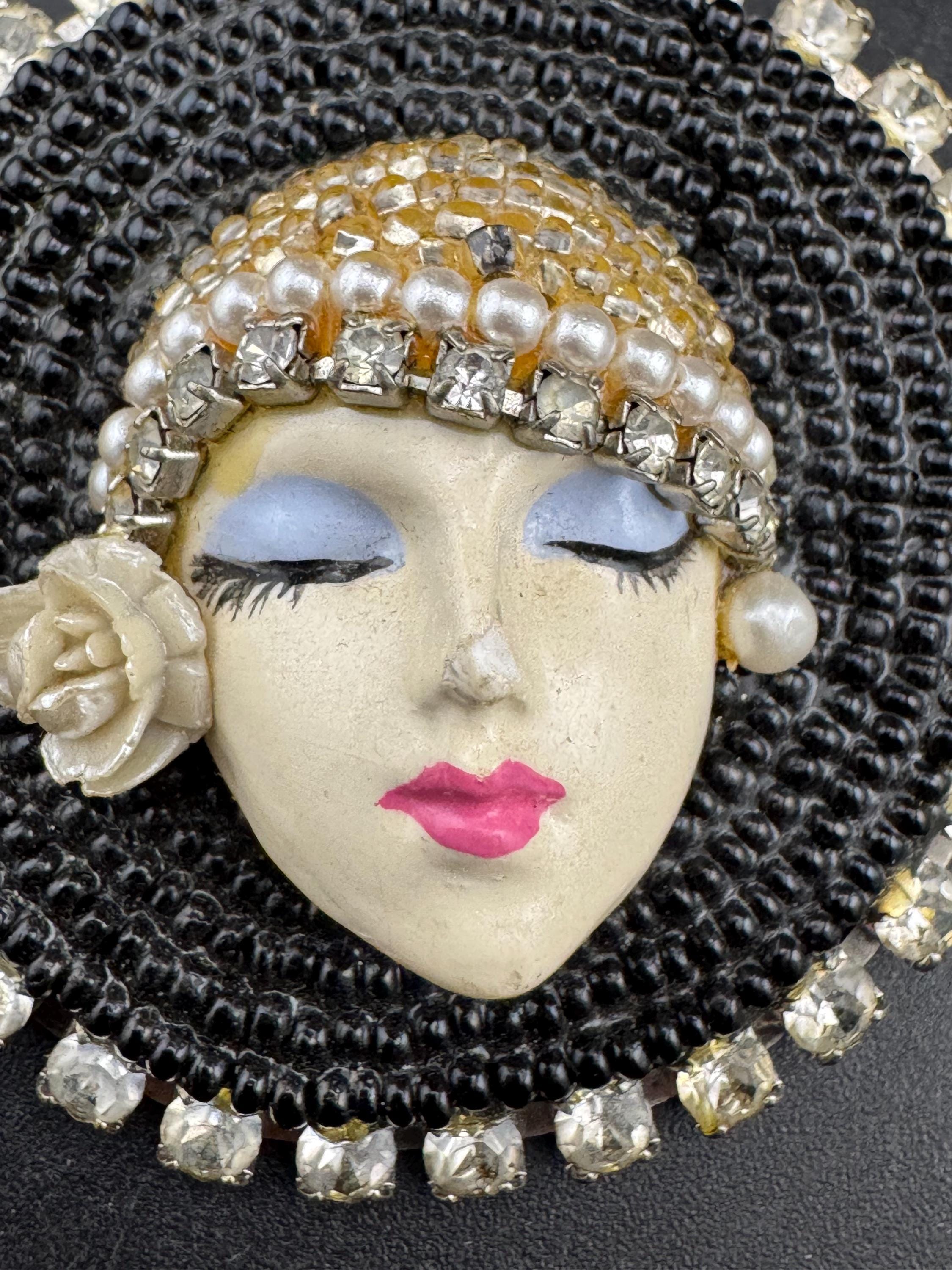 Oversized vintage rhinestone flapper face brooch, art deco lady pin