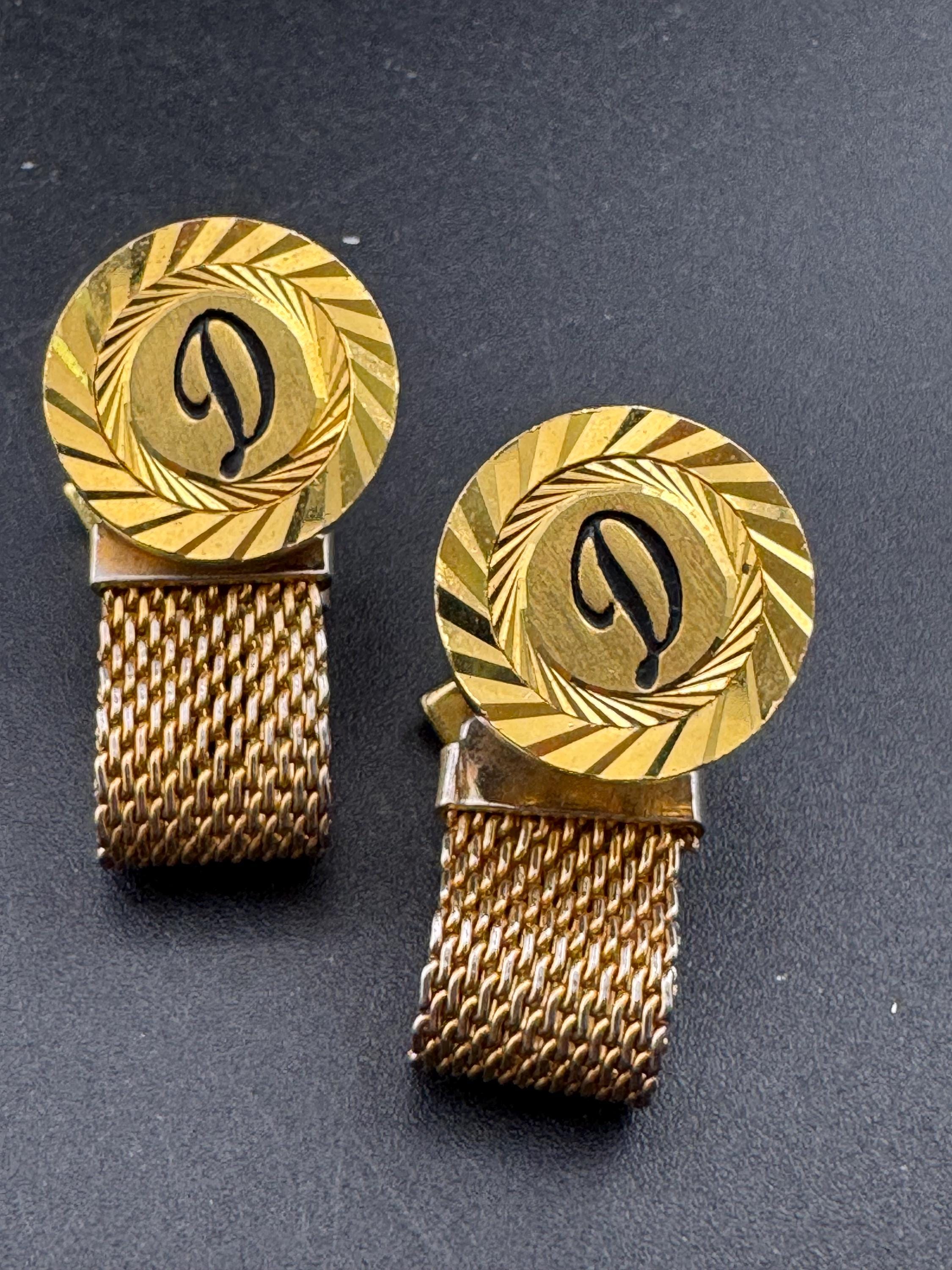 Vintage men’s gold mesh monogram Letter D cufflinks Brutalist 1970s