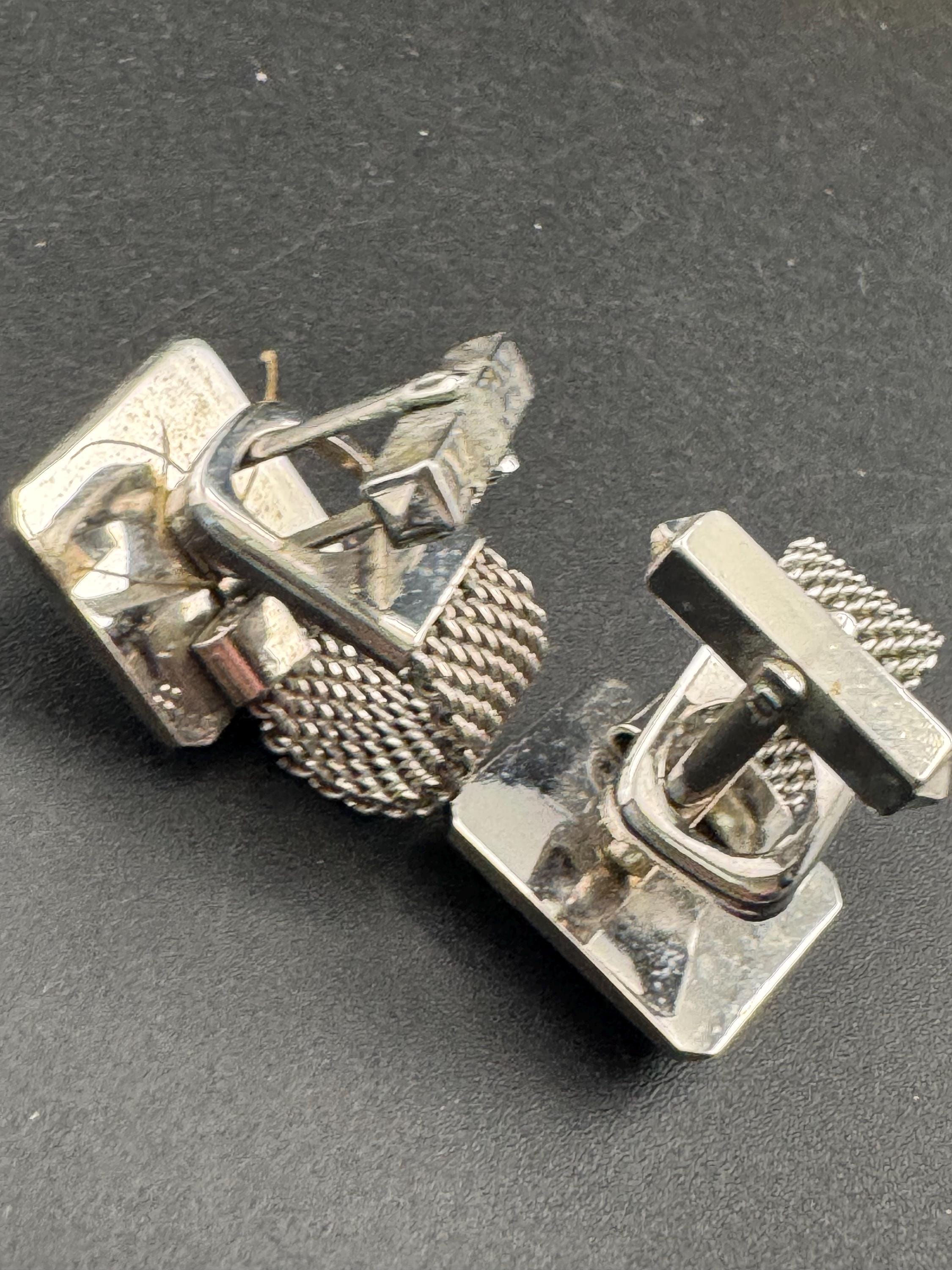 Vintage men’s centurion mesh cufflinks with black hematite , Brutalist 1970s silver tone