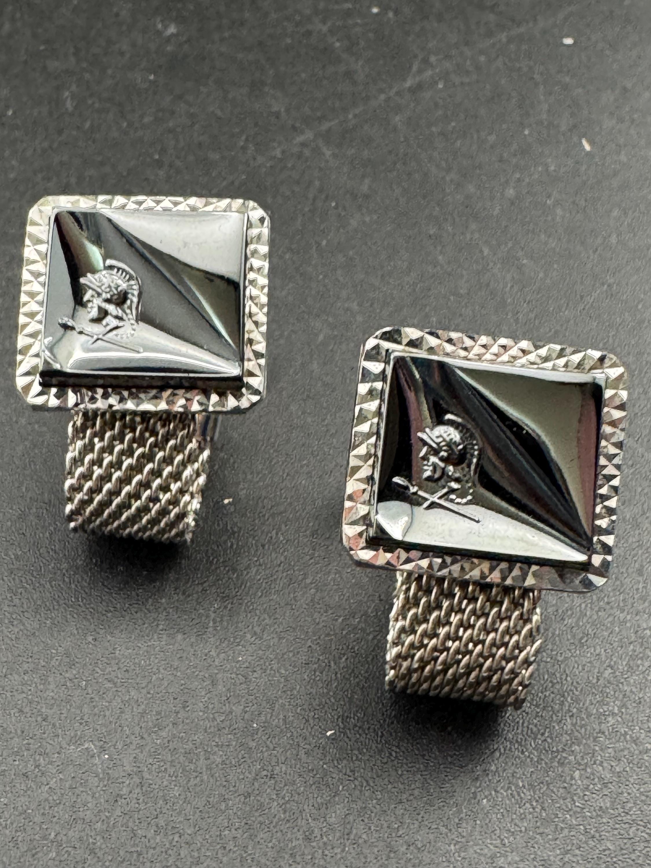 Vintage men’s centurion mesh cufflinks with black hematite , Brutalist 1970s silver tone