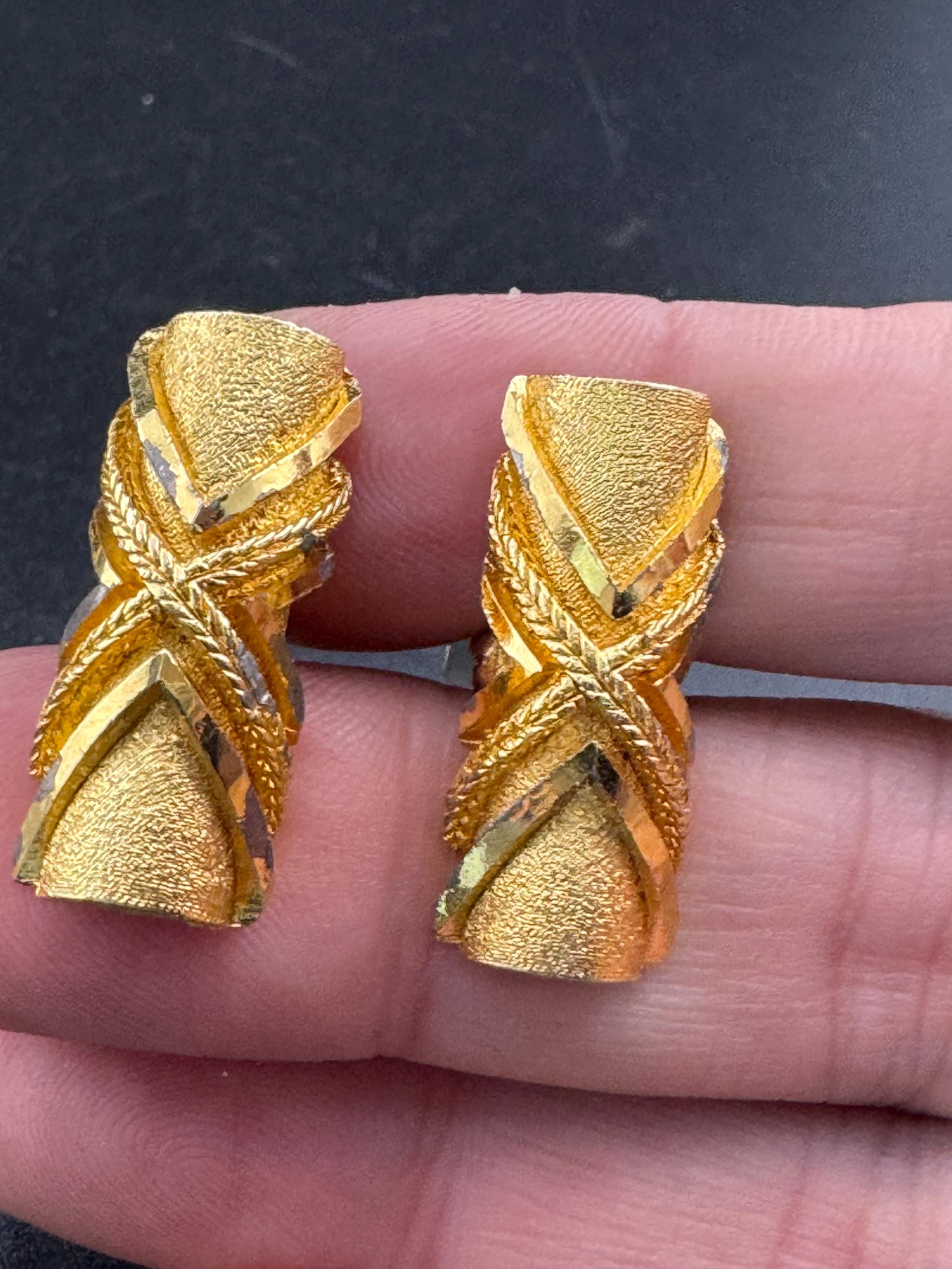 Brutalist 1970s modernist men’s  cufflinks , gold tone vintage