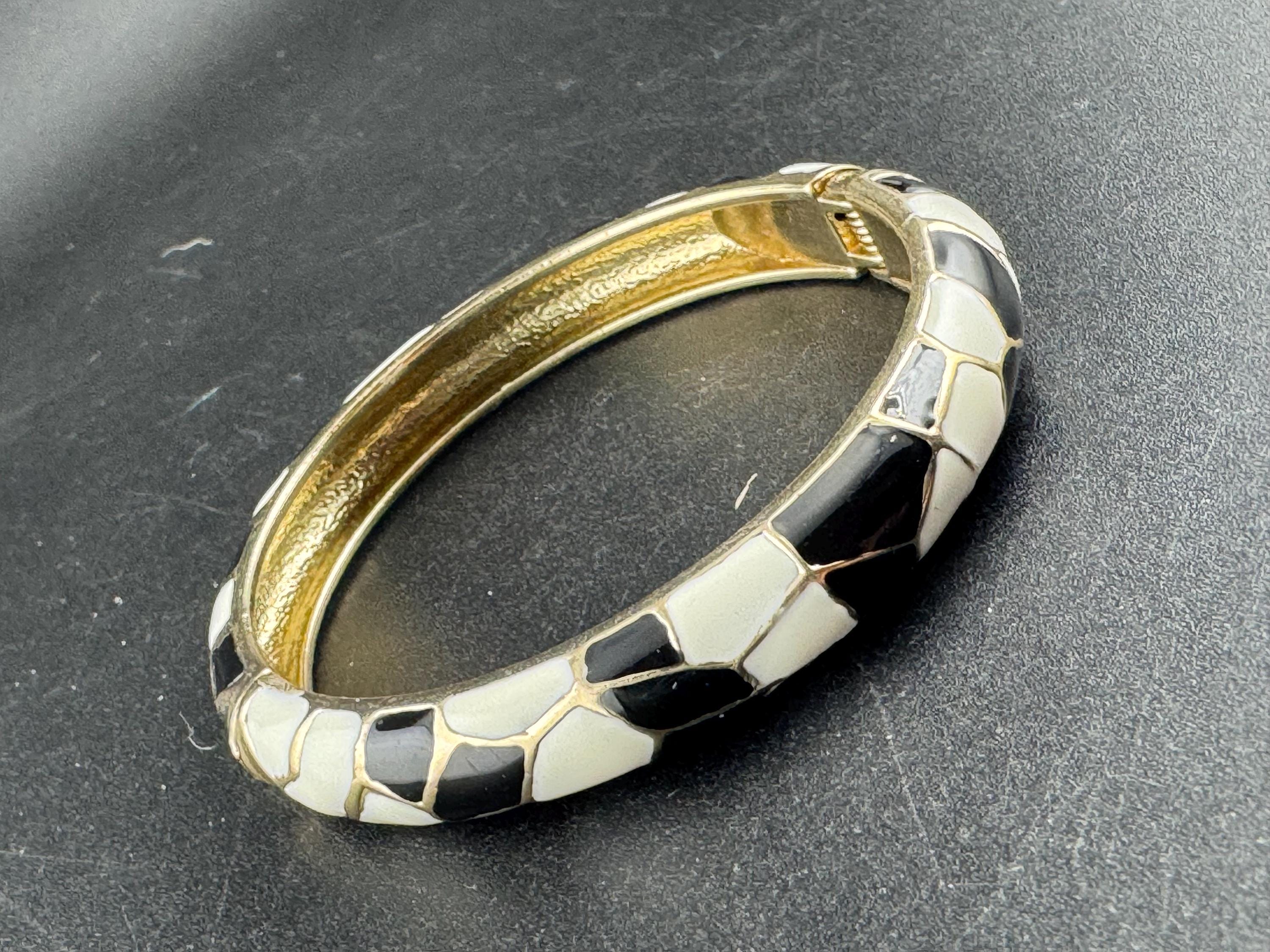 Retro Black and white enamel and clamper bangle for layering