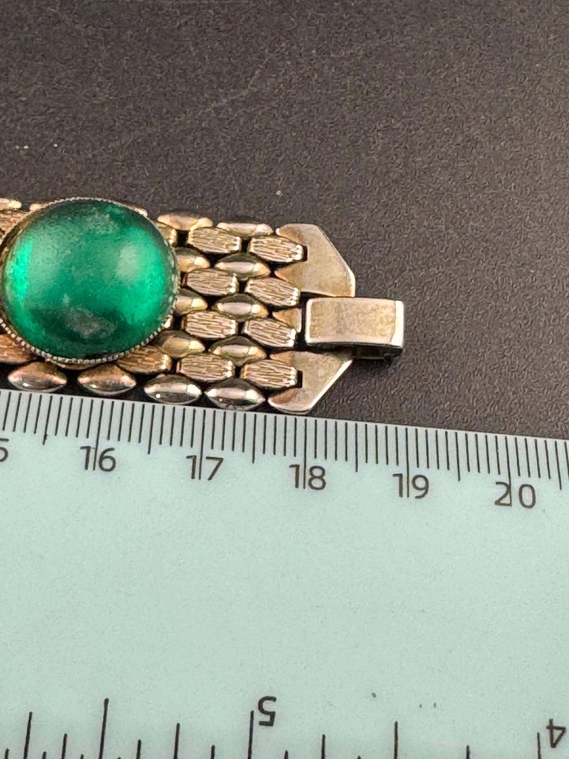 Red green blue purple cabochon gold tone wide panther link chain bracelet