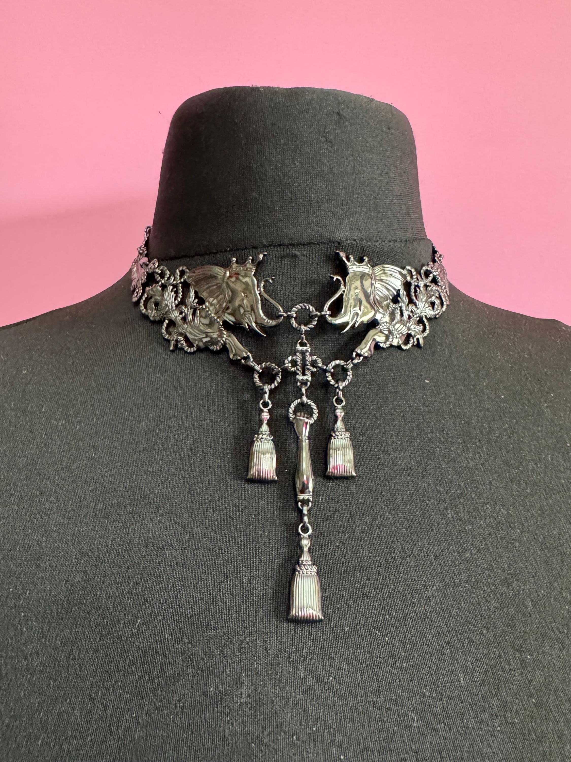 Designer Marlies Dekkers gun metal elephant bib necklace, Johan Maurits