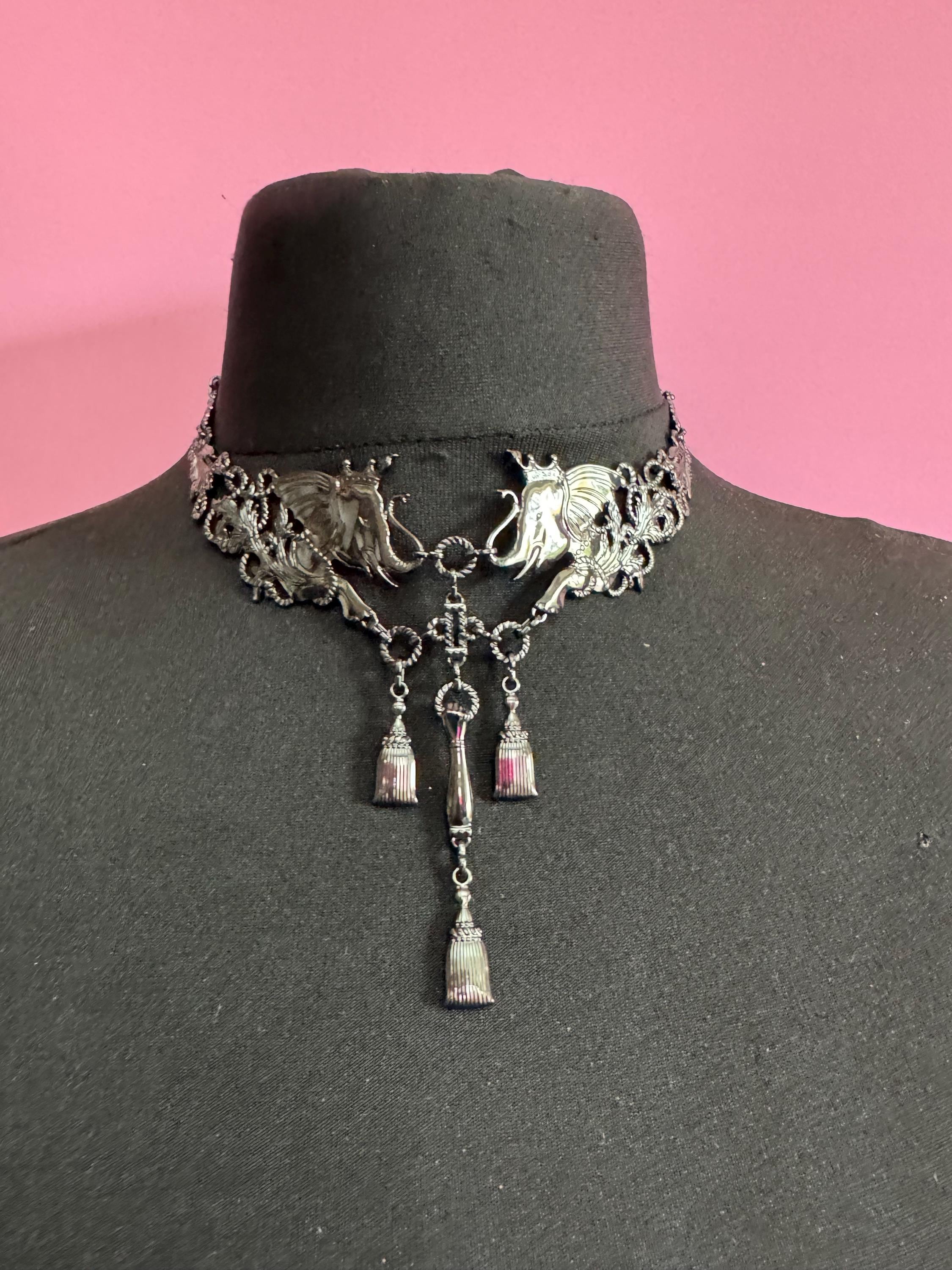Designer Marlies Dekkers gun metal elephant bib necklace, Johan Maurits