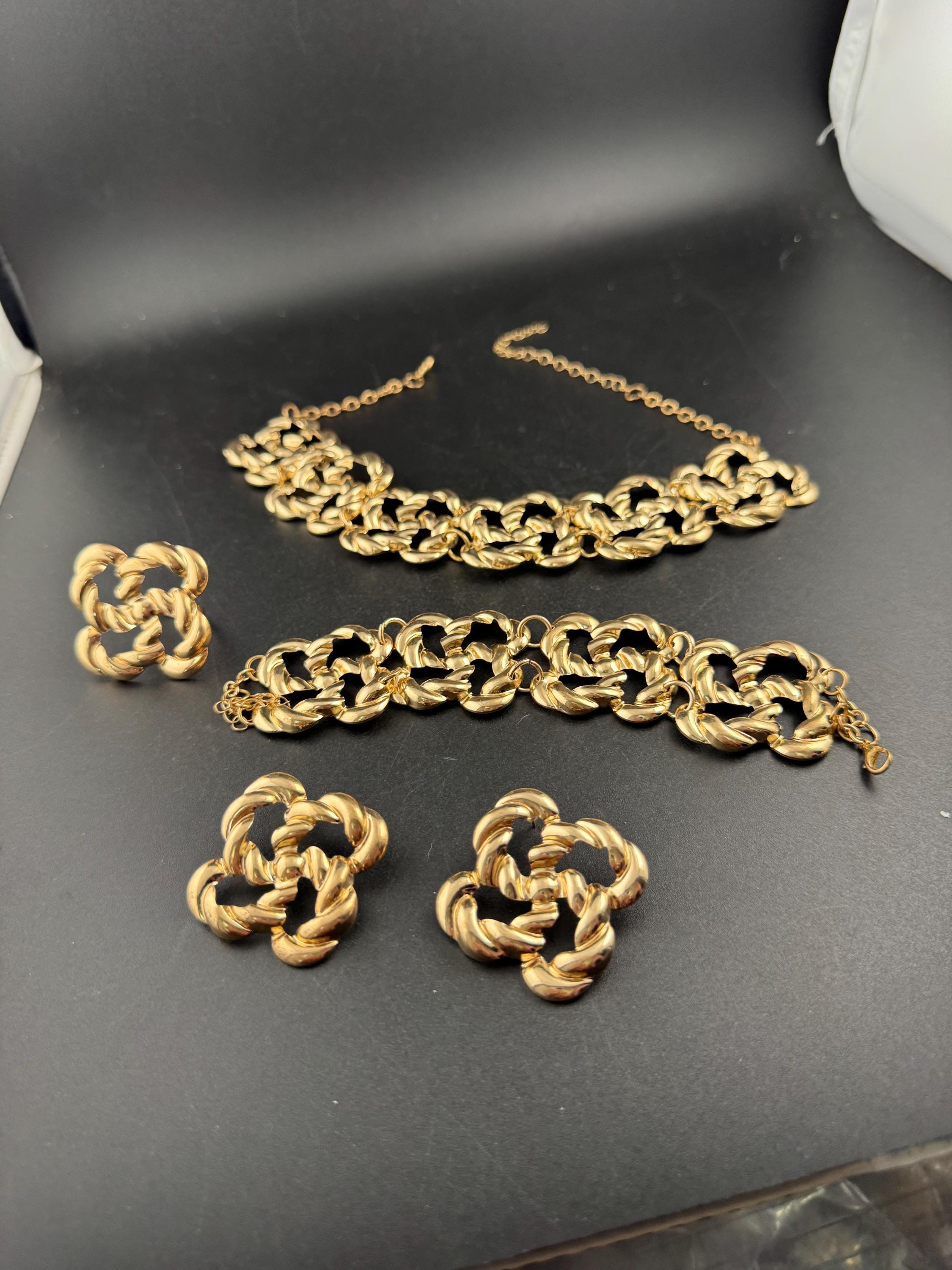 Retro chunky necklace and bracelet ring and earring jewellery set, lightweight stamped metal