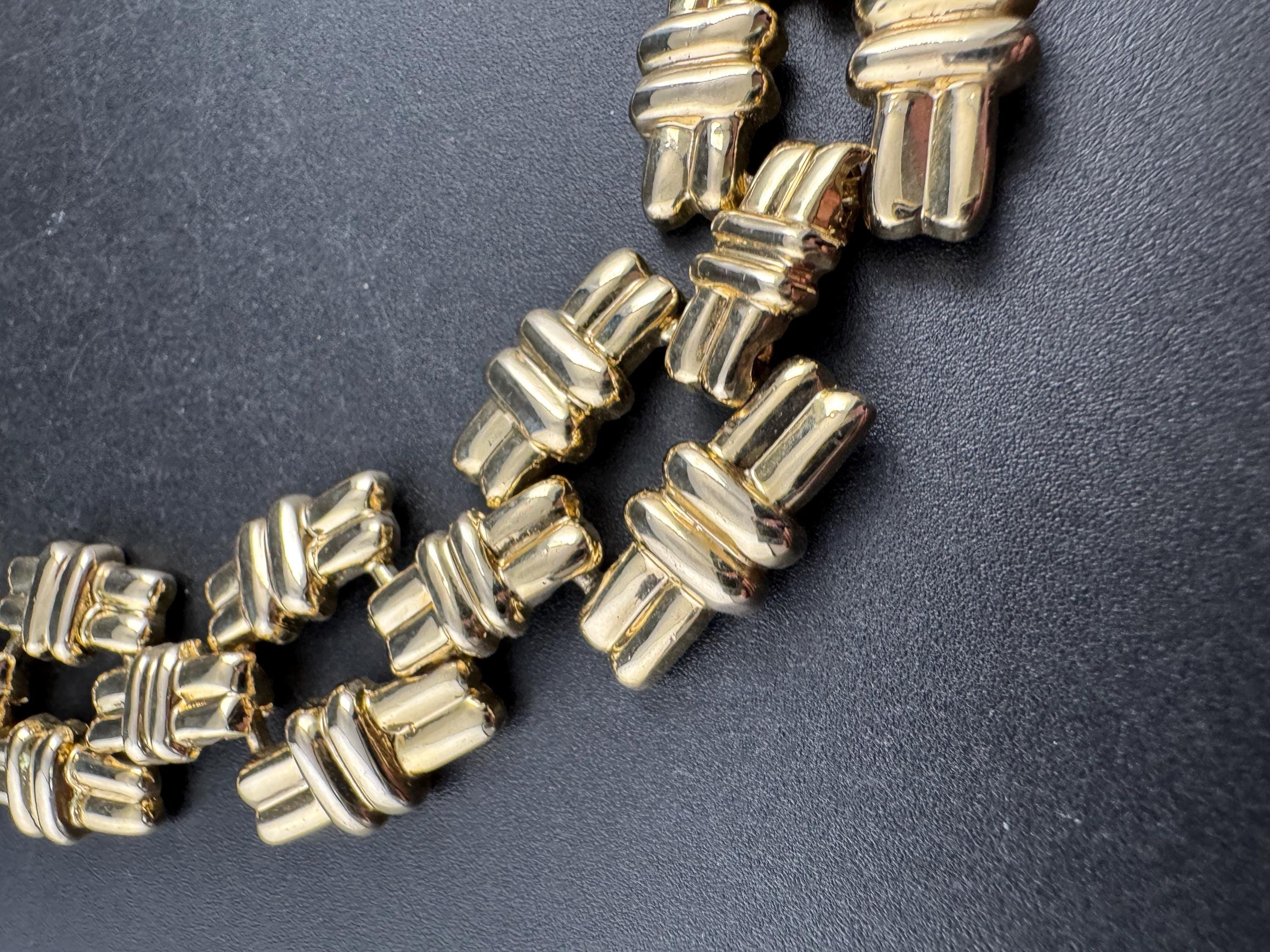 Vintage substantial 1980s wide textured cable link chunky gold tone choker necklace 42cm