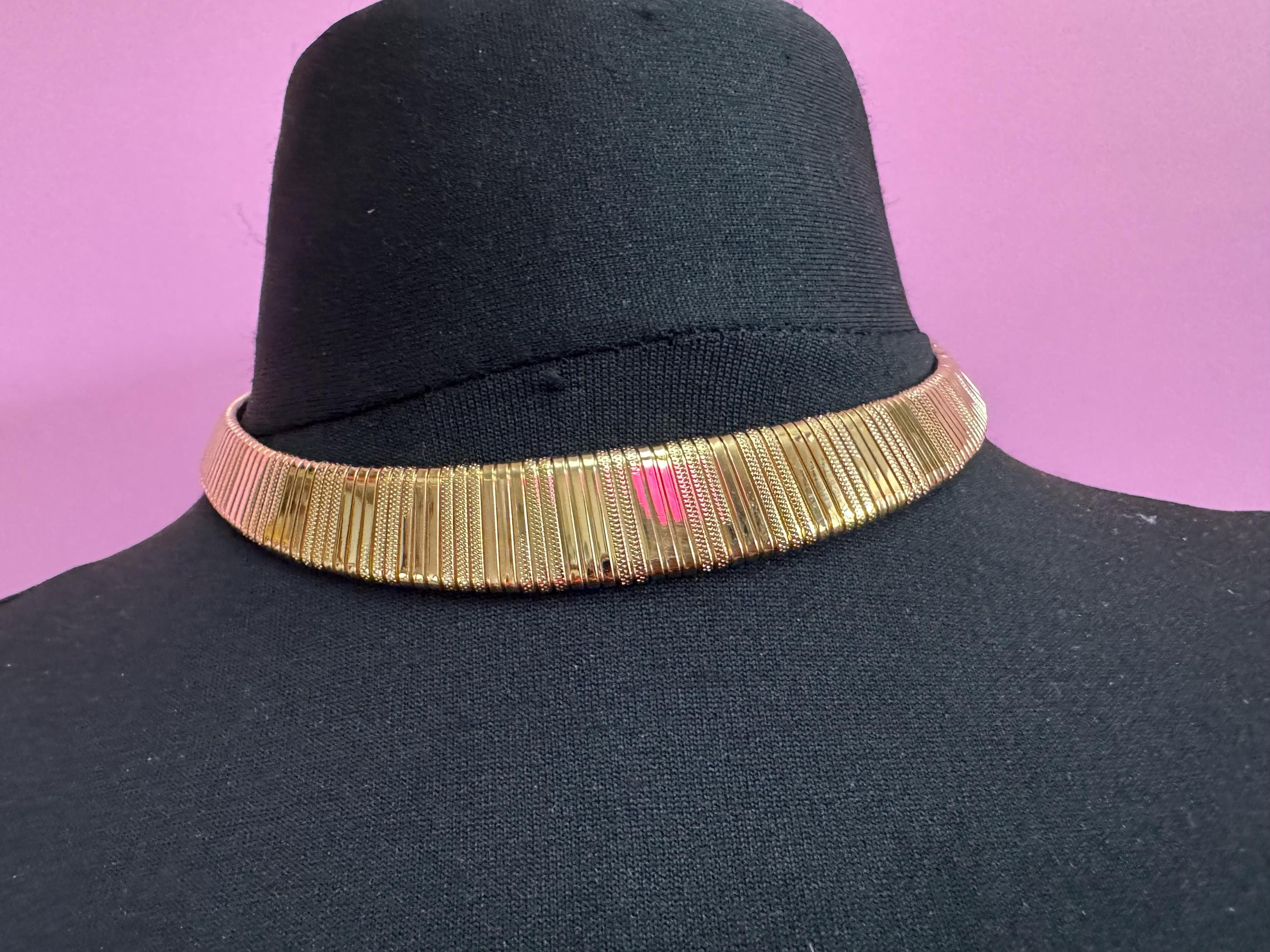 Vintage wide omega link choker necklace, gold tone