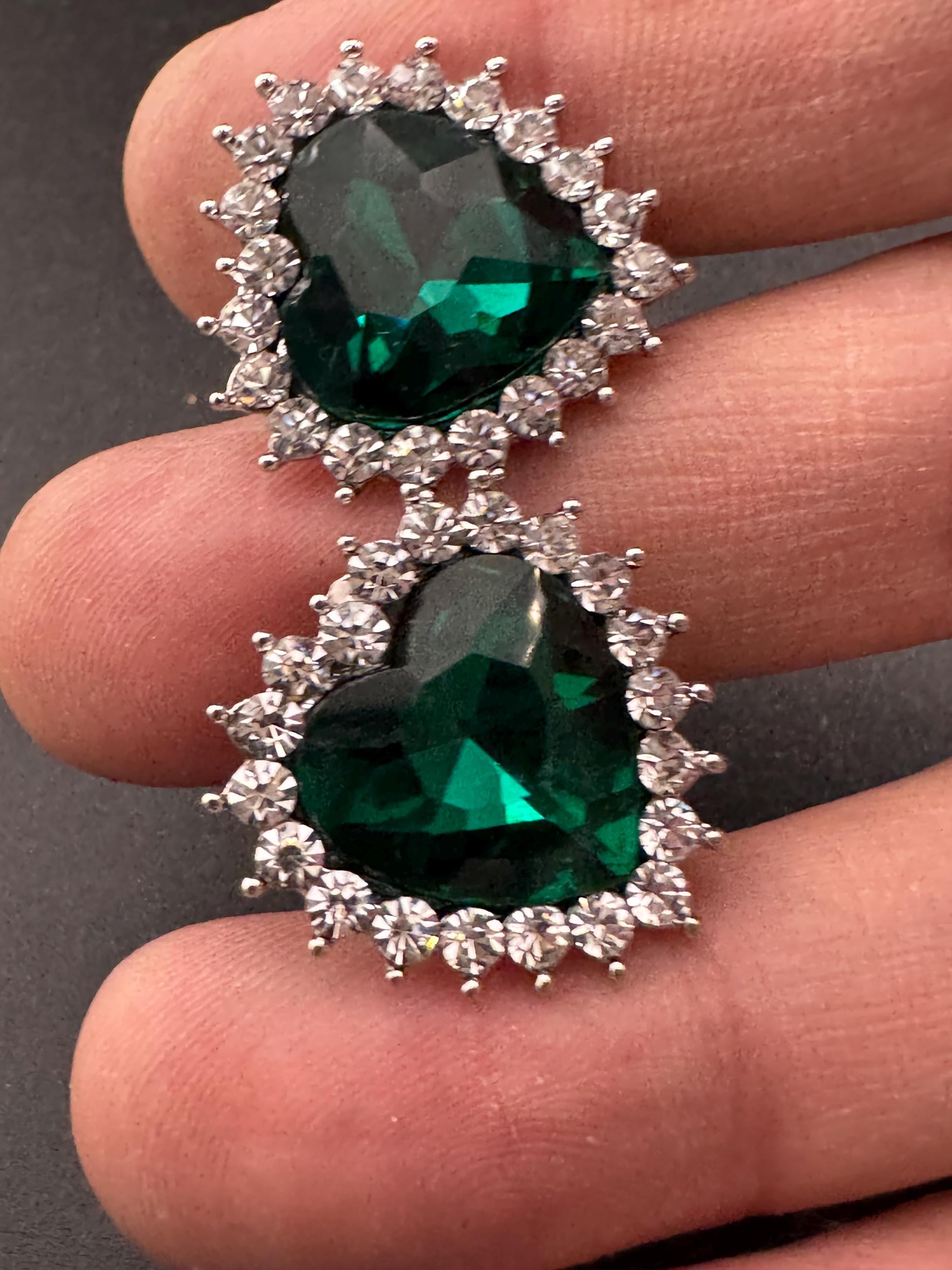 Retro love heart emerald green  diamanté Clip On Earrings, Silver Tone 2cm
