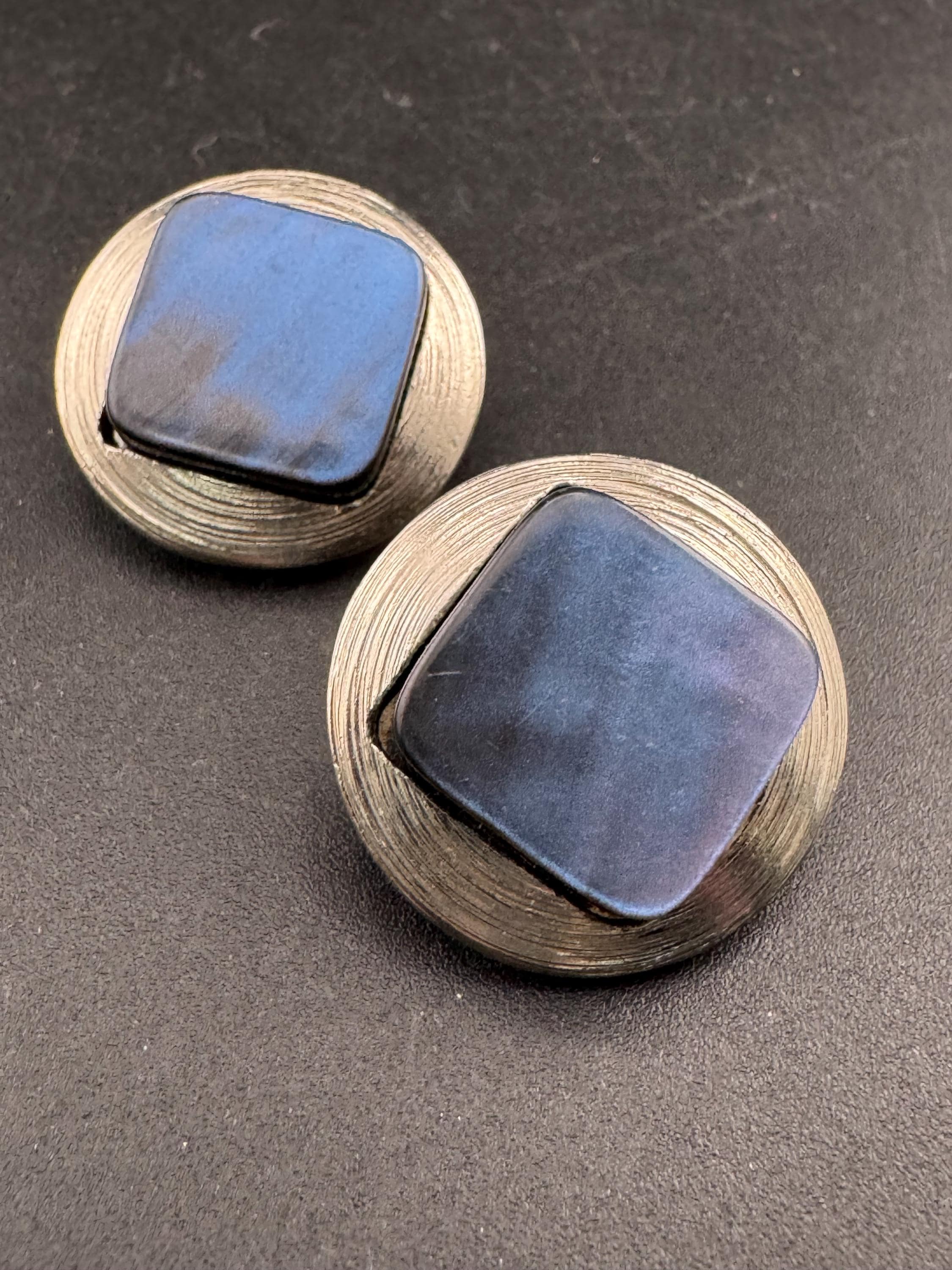 vintage Italian blue plastic Silver metal 2.5cm disc clip on earrings