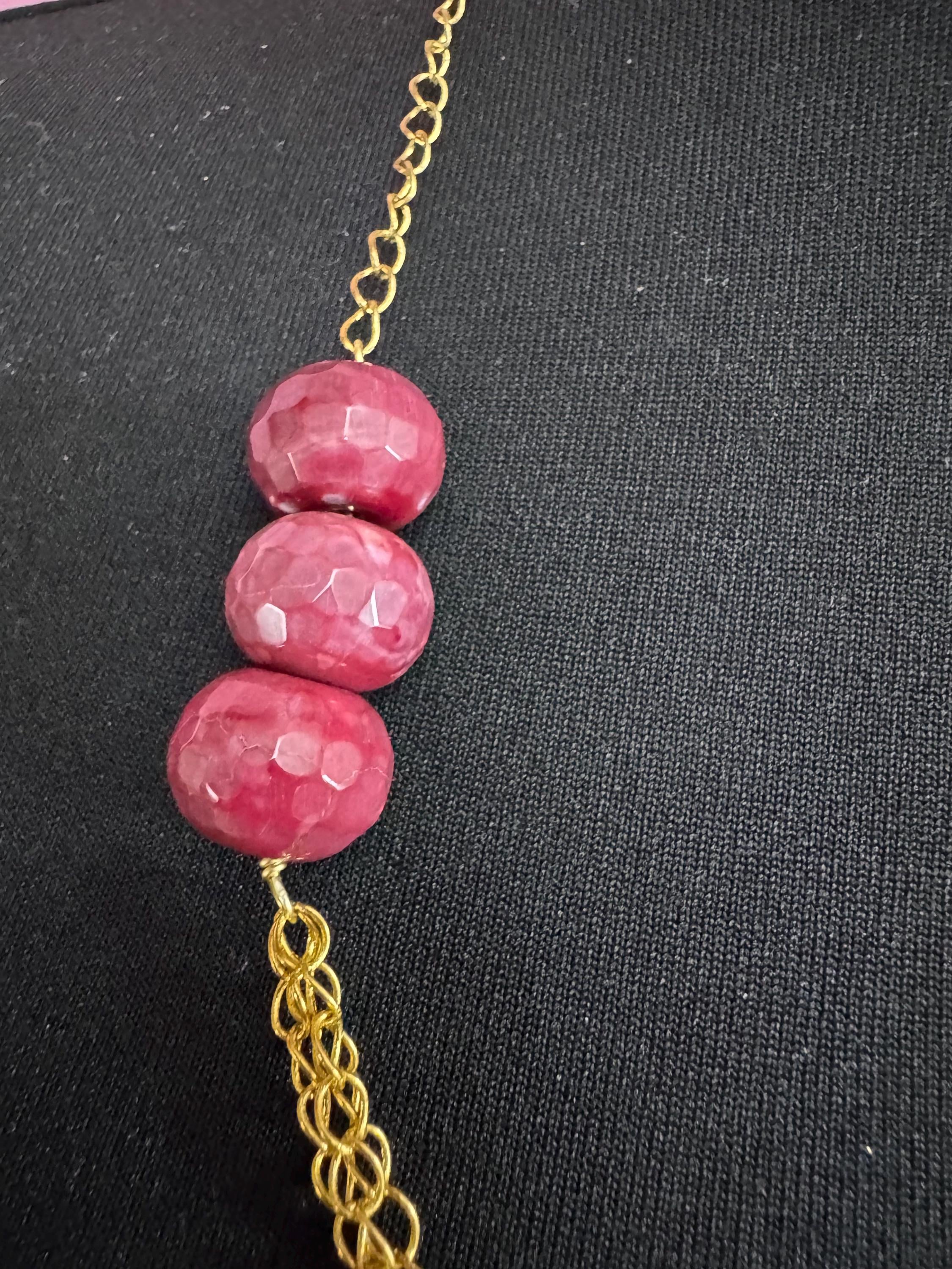 Vintage pink gemstone beaded gold chain necklace 71cm, weighty piece