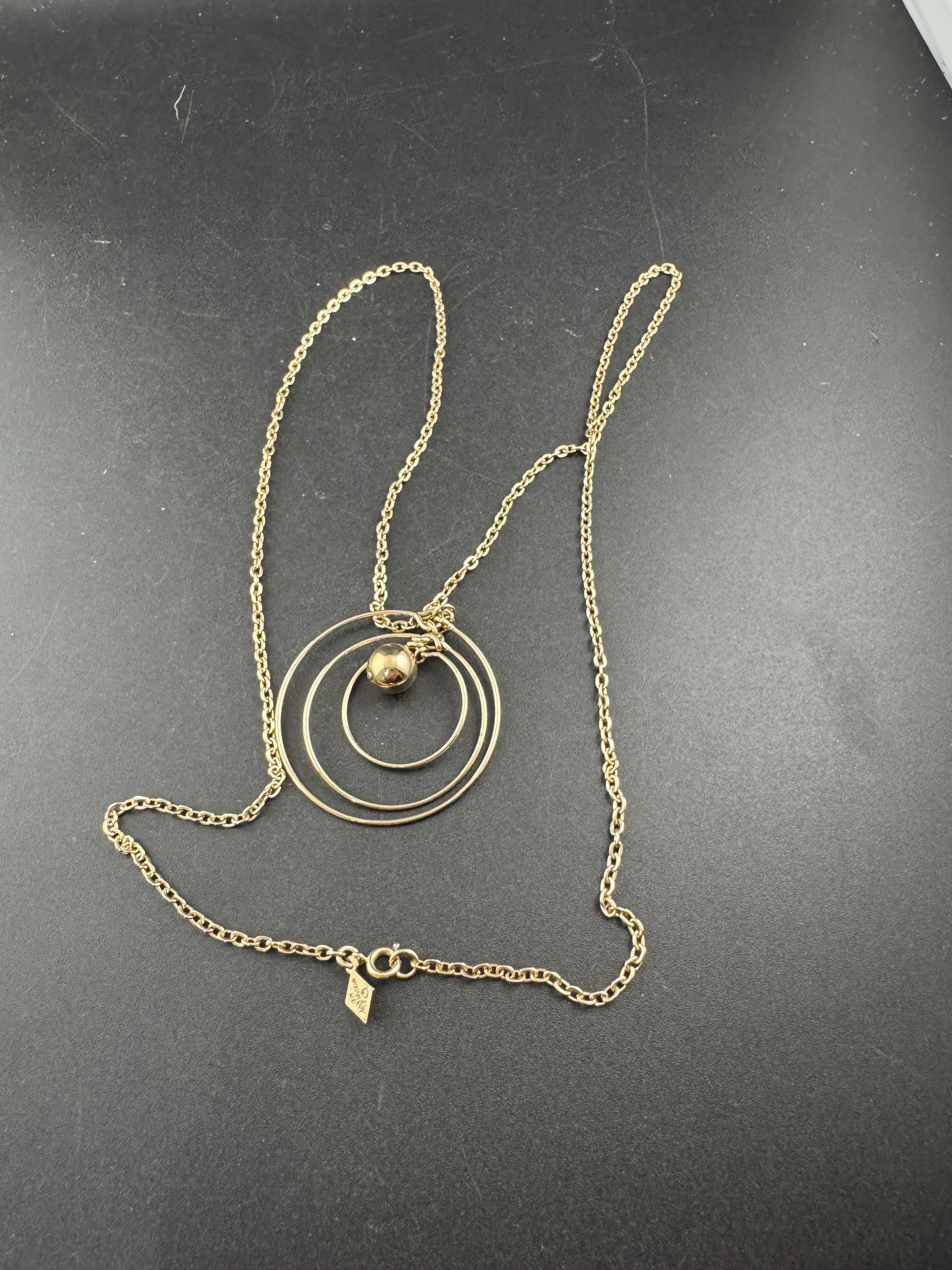 Signed Sarah Coventry orbit pendant chain necklace , gold tone 1970s vintage