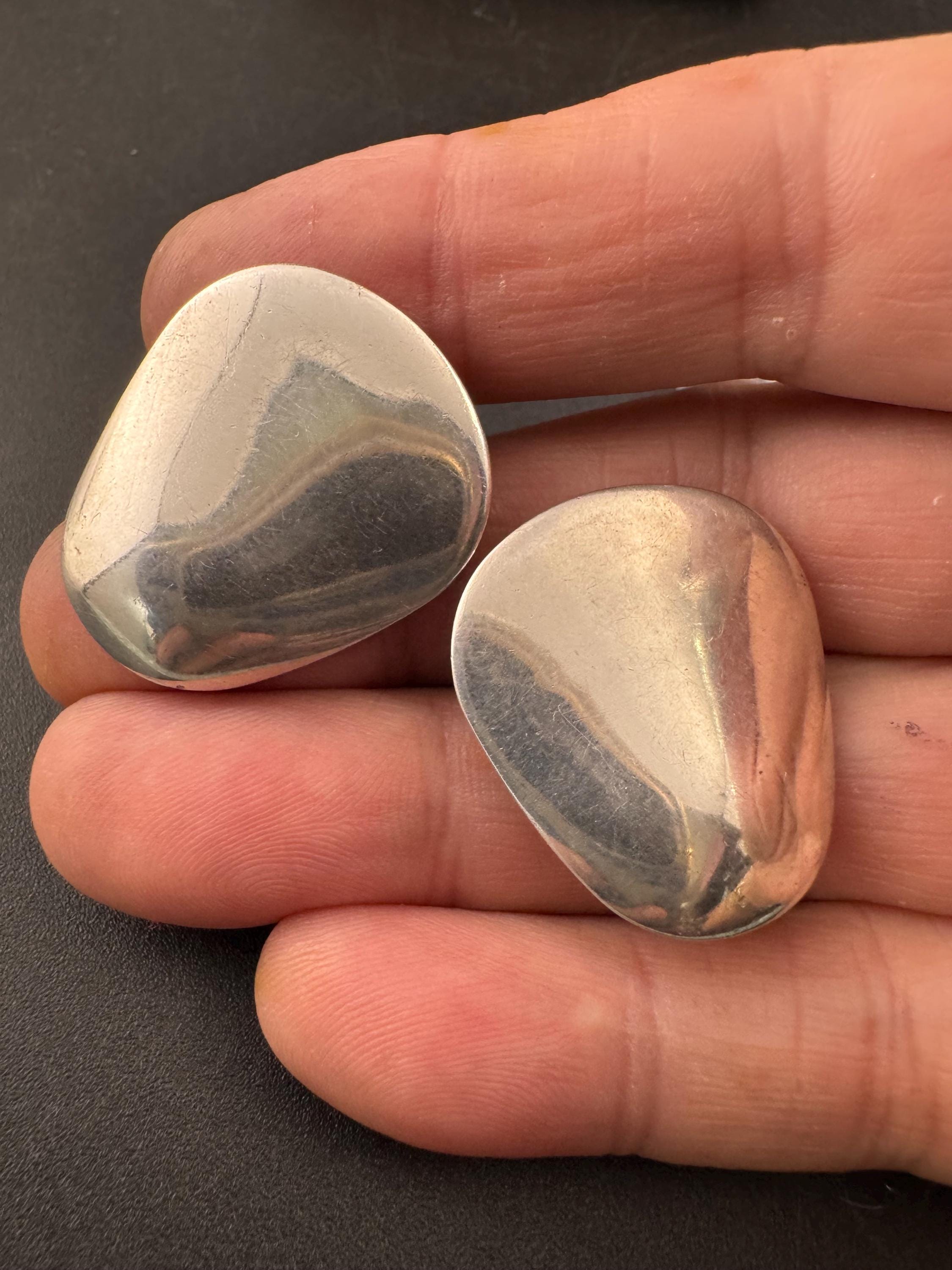 Vintage large pebble clip on earrings, chunky 12.3 grams , tested 925 silver