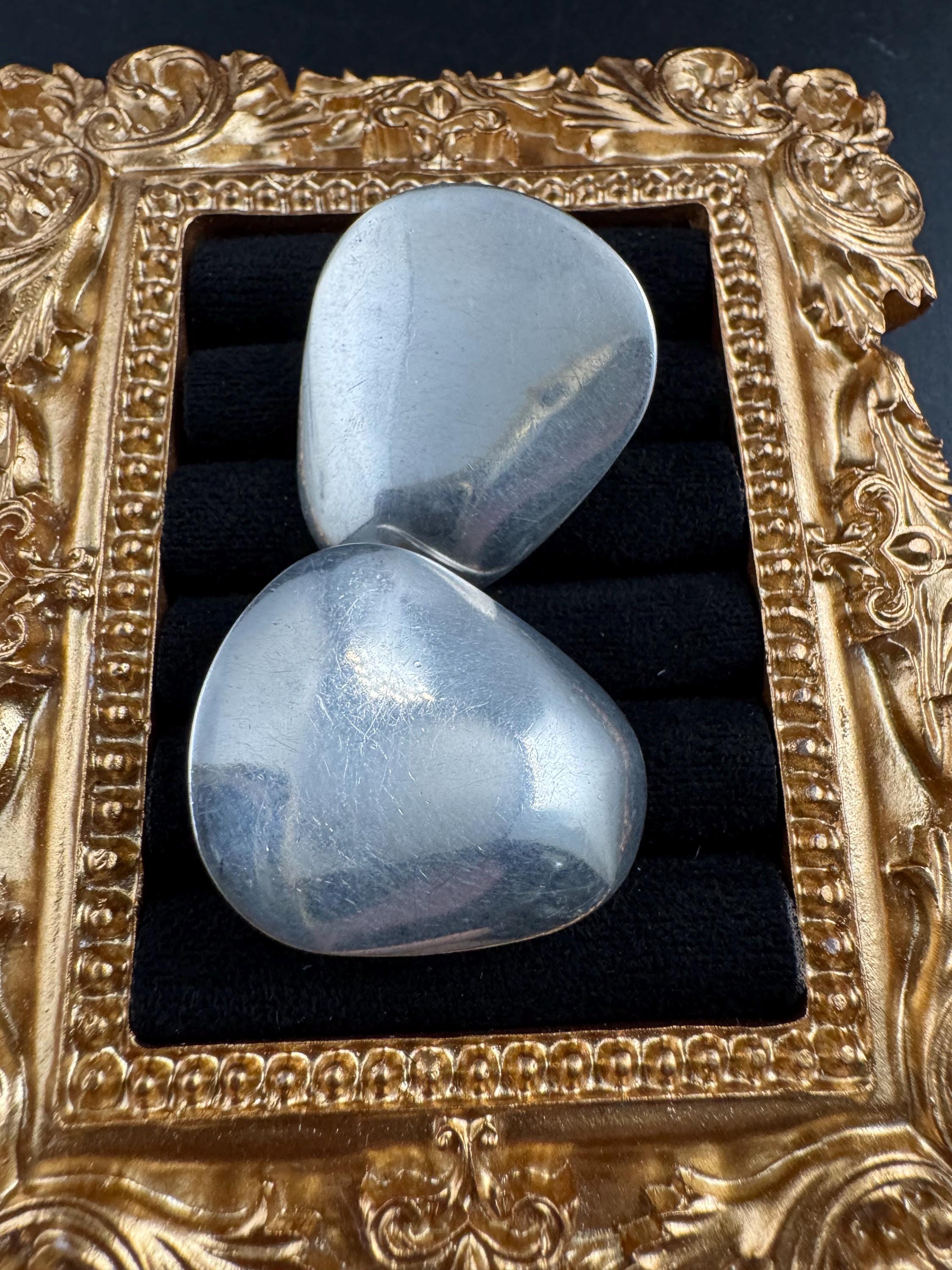 Vintage large pebble clip on earrings, chunky 12.3 grams , tested 925 silver