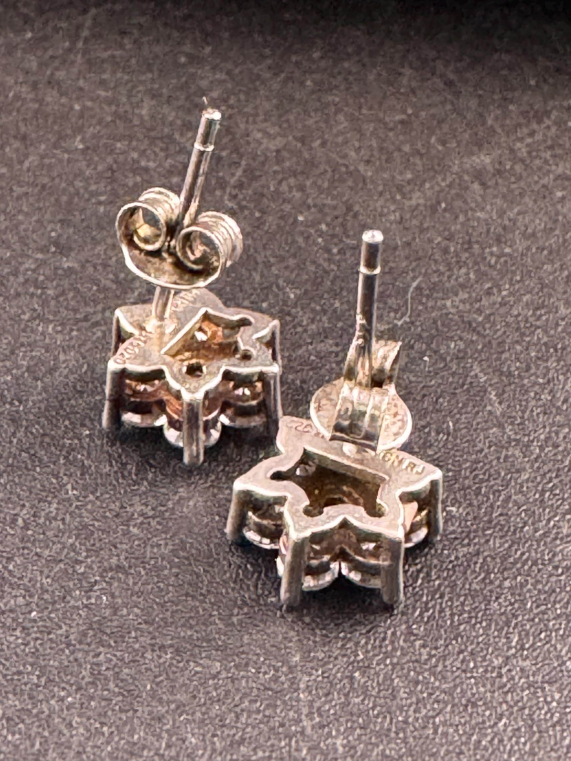 925 Sterling silver floral clear crystal diamanté stud earrings pierced