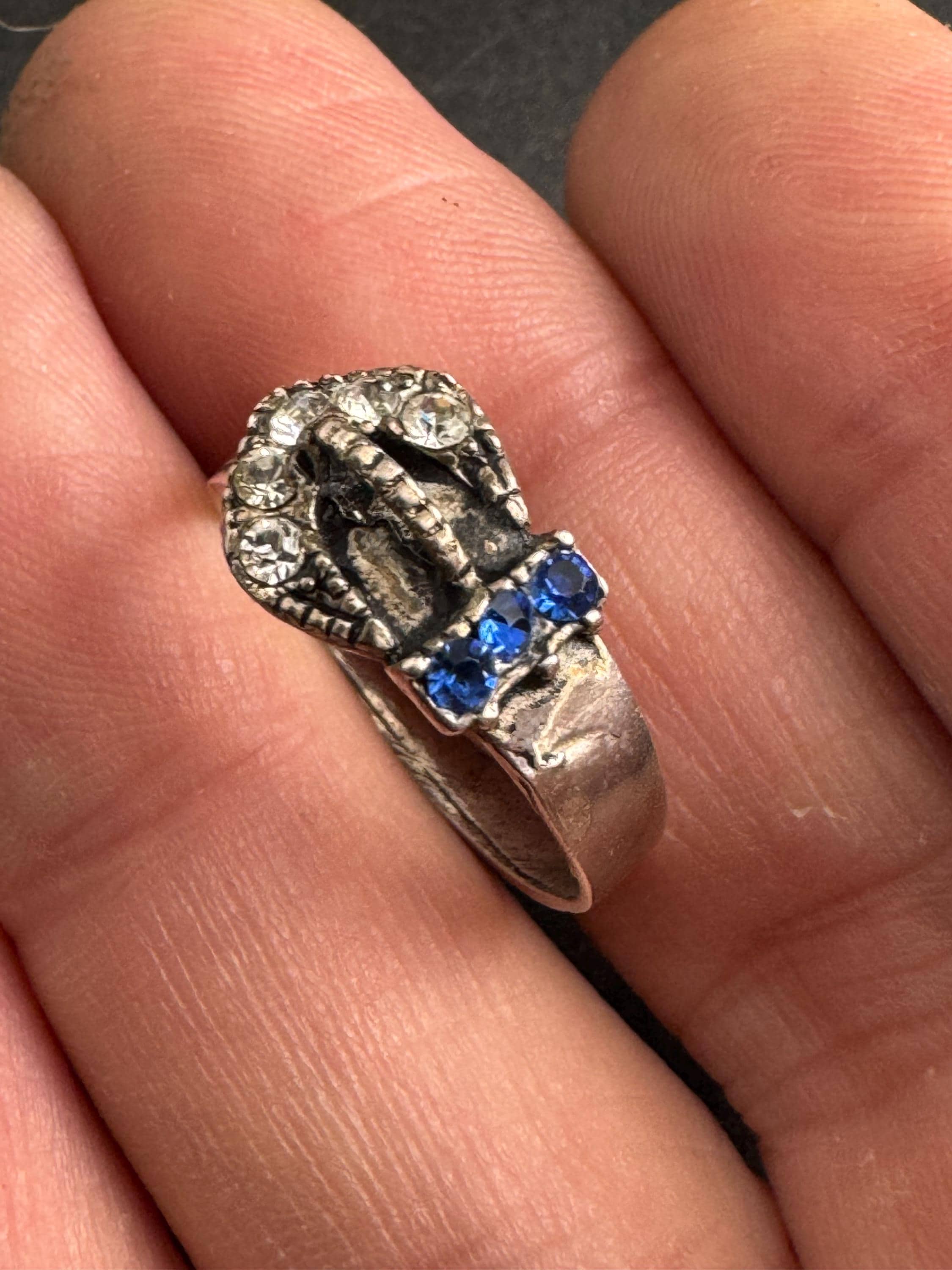Antique Edwardian sterling silver sapphire paste set buckle ring size P