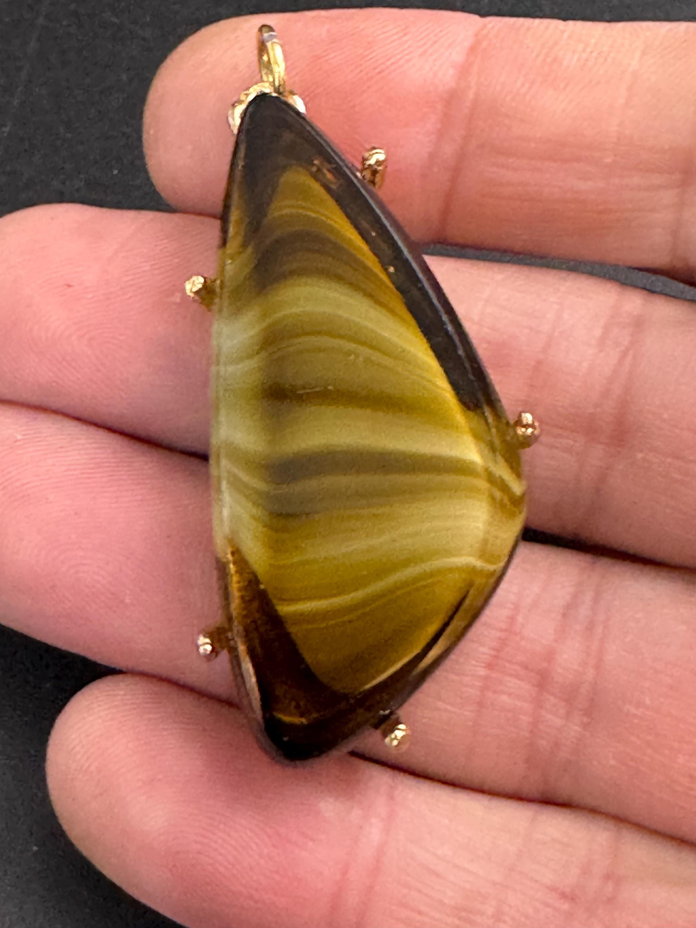 Signed Hollywood brown marbled glass pendant , no chain