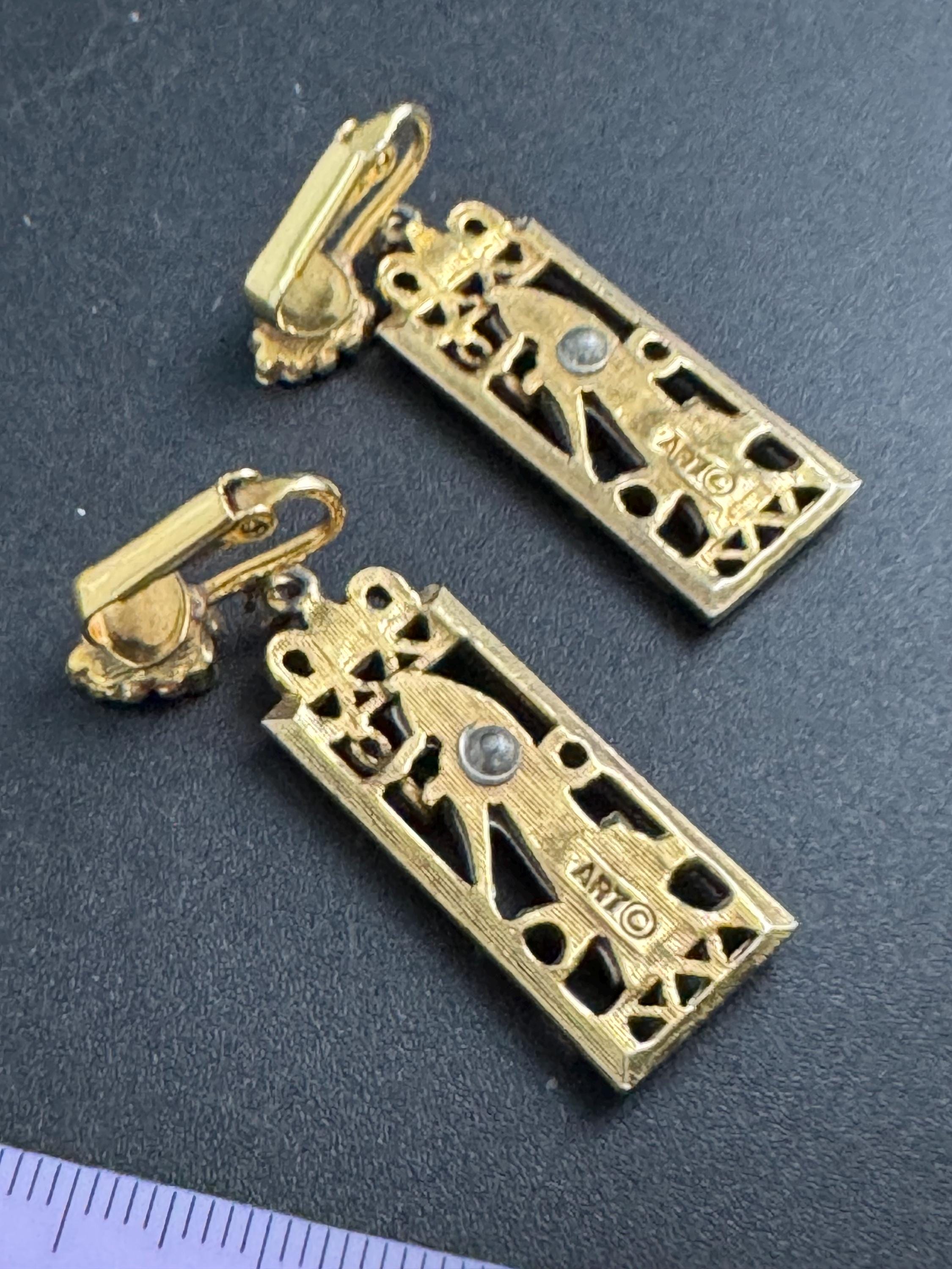 Vintage @ART egyptian revival drop clip on earrings, signed arthur pepper  Gold tone