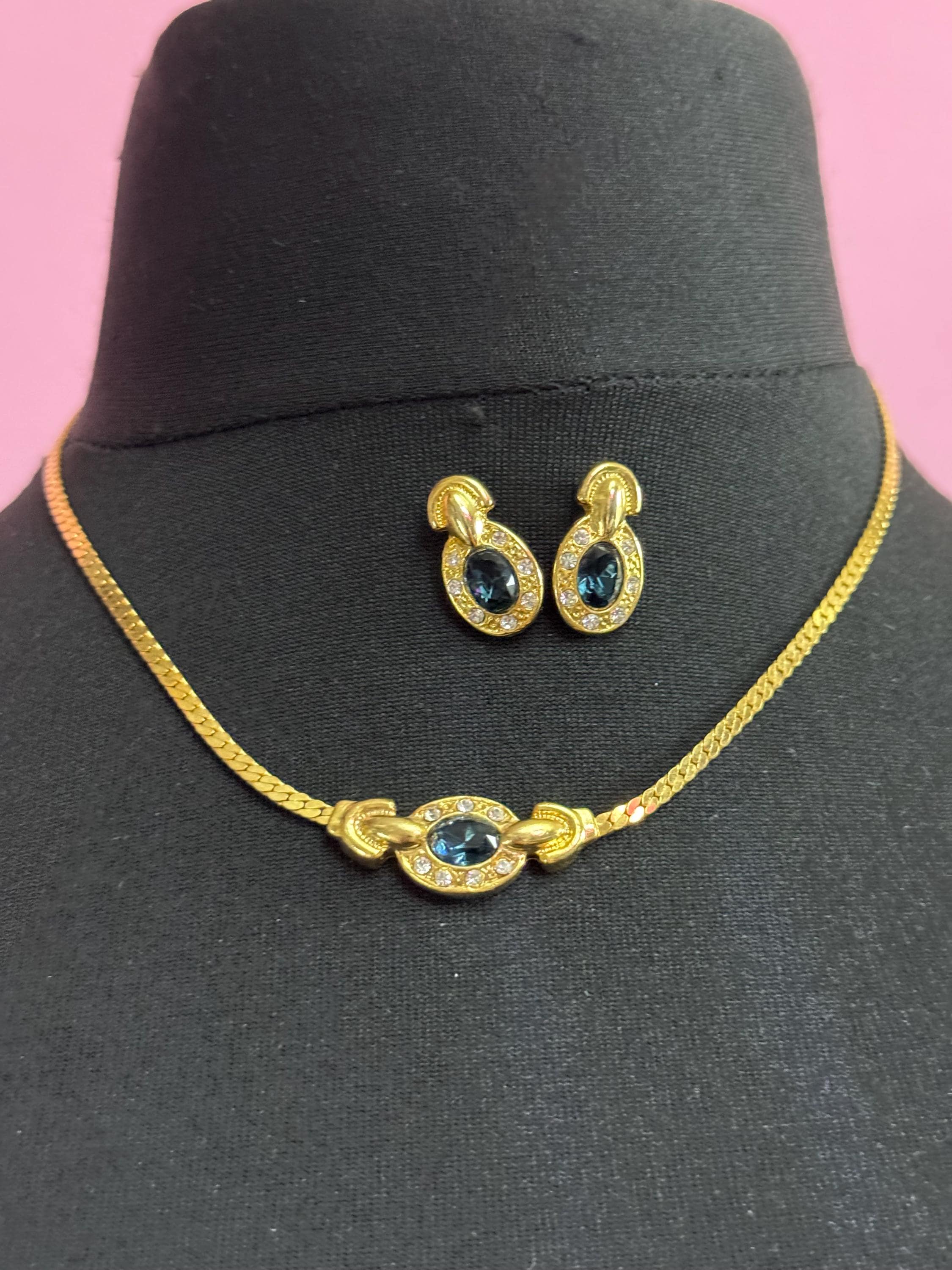 Vintage gold sapphire crystal pendant chain necklace and matching pierced earrings