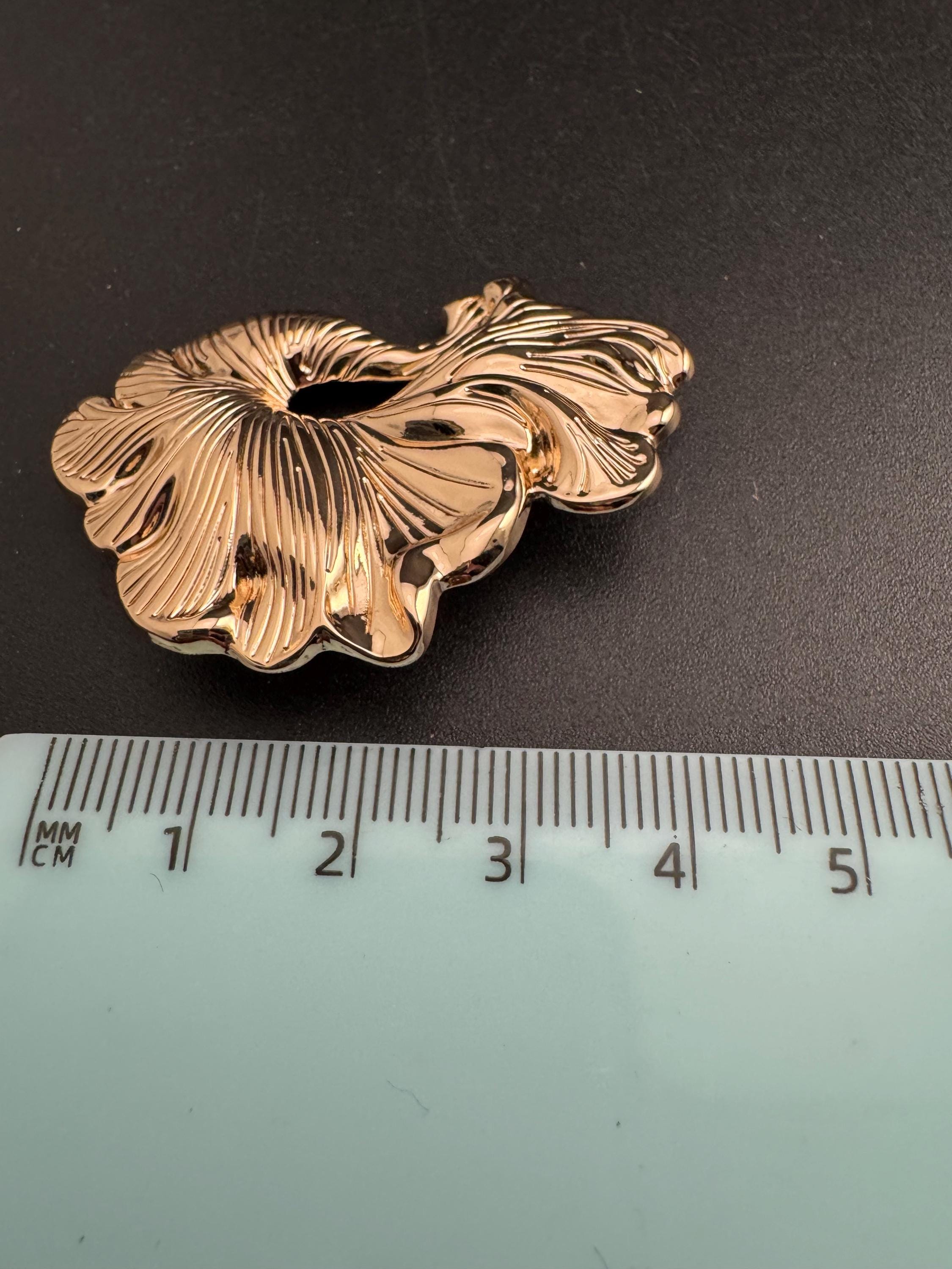 Oversized gold feature button 44mm, one piece double shank