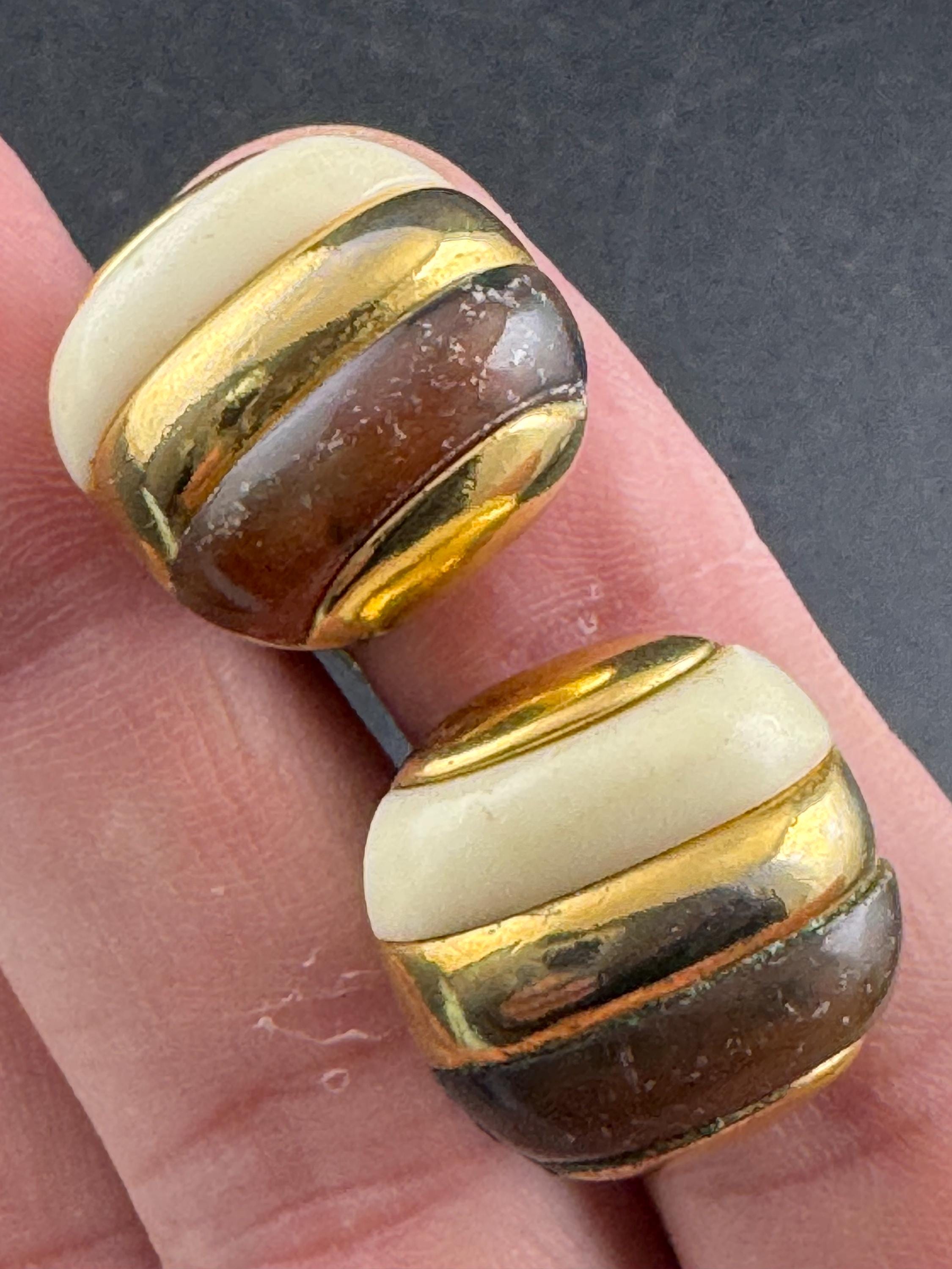 Vintage warm brown cream acrylic  stud clip on earrings, gold tone 1.75cm