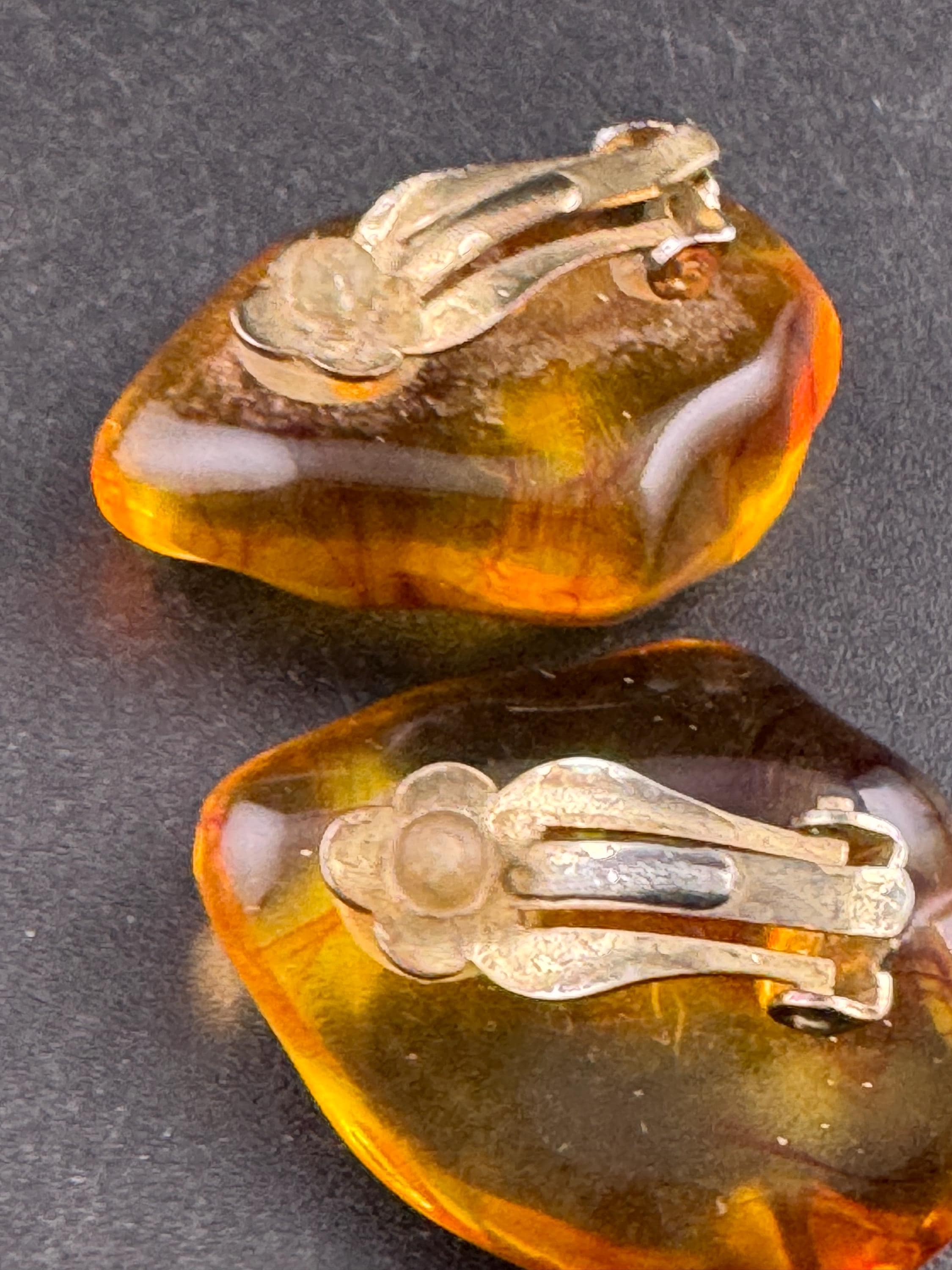 Vintage Plastic Amber Brown acrylic nugget clip on Earrings