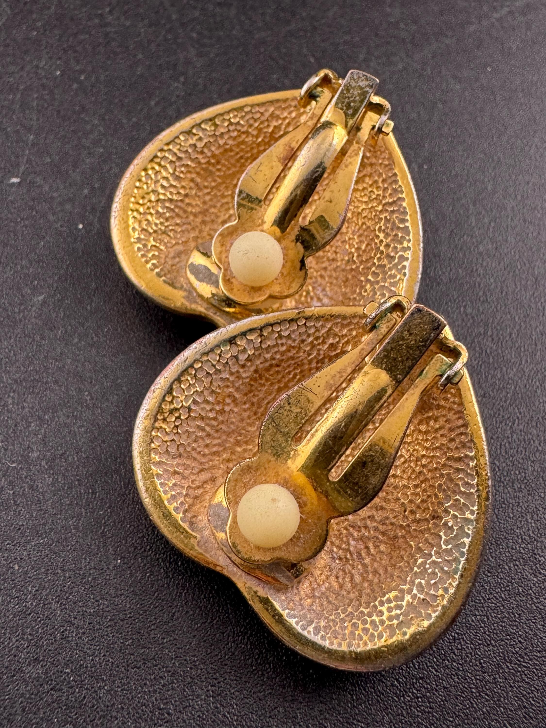 Vintage 1980s clear Crystal Heart oversized clip on Earrings:  gold Tone