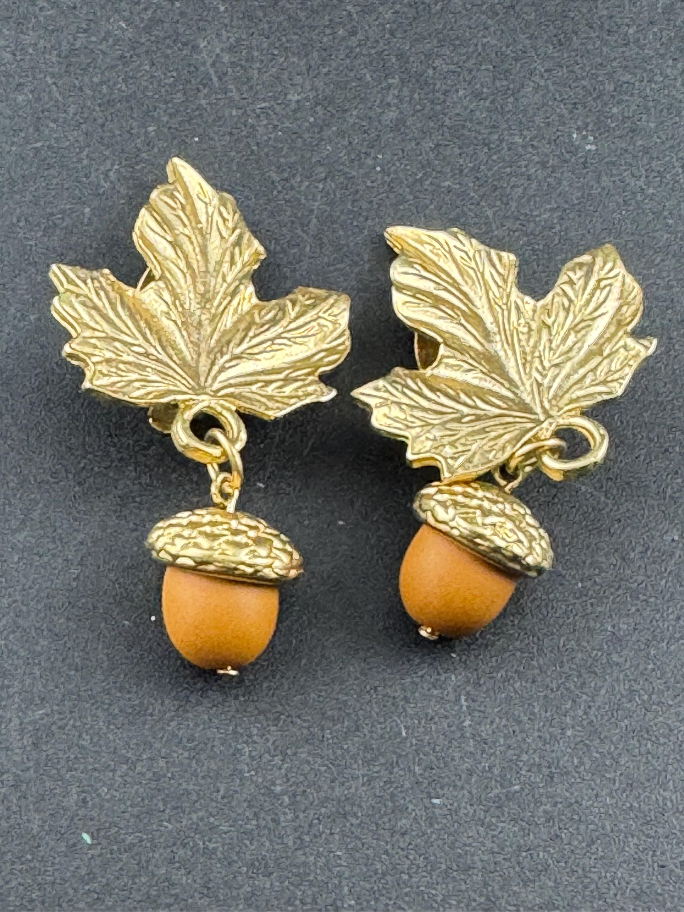 Vintage oversized acorn and Gold leaves pair 5cm drop clip on earrings