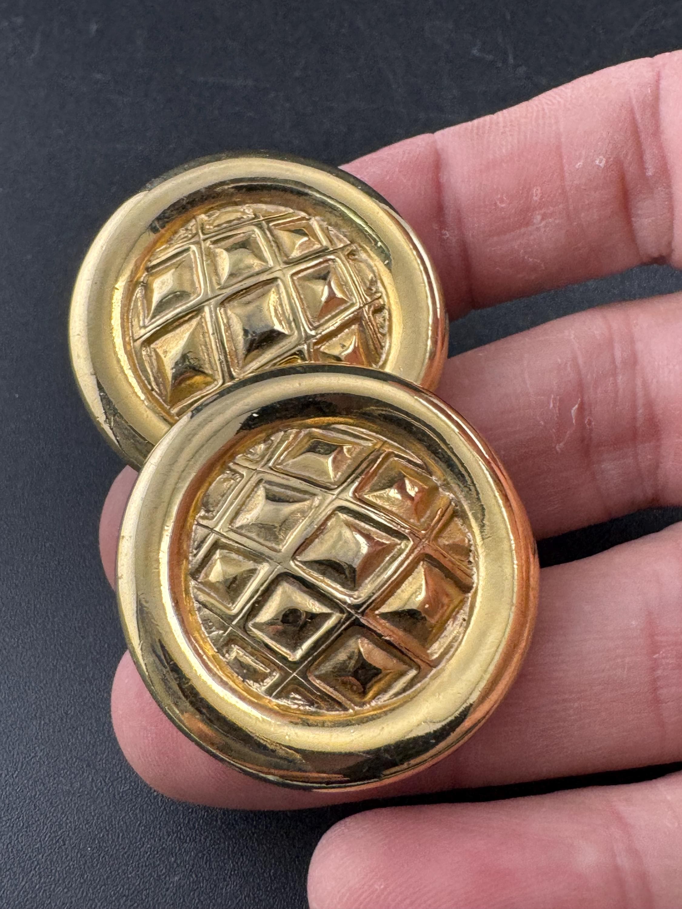 Large 3cm round disc clip on earrings, Vintage gold tone