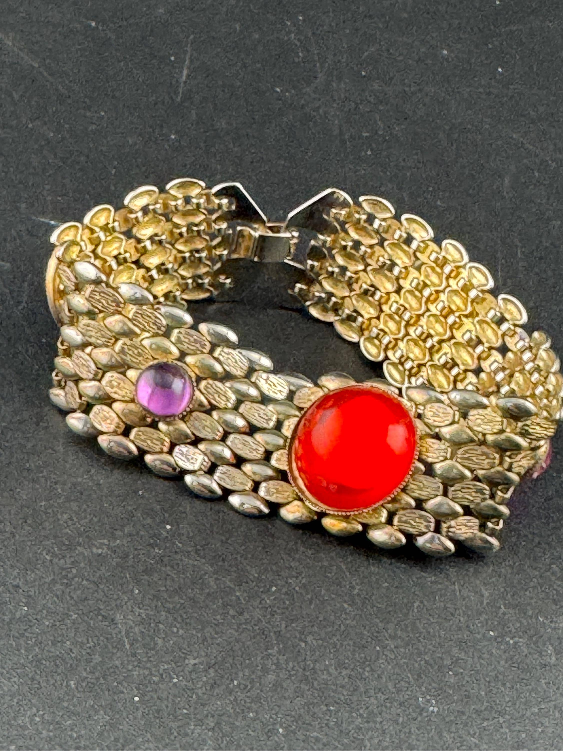 Red green blue purple cabochon gold tone wide panther link chain bracelet