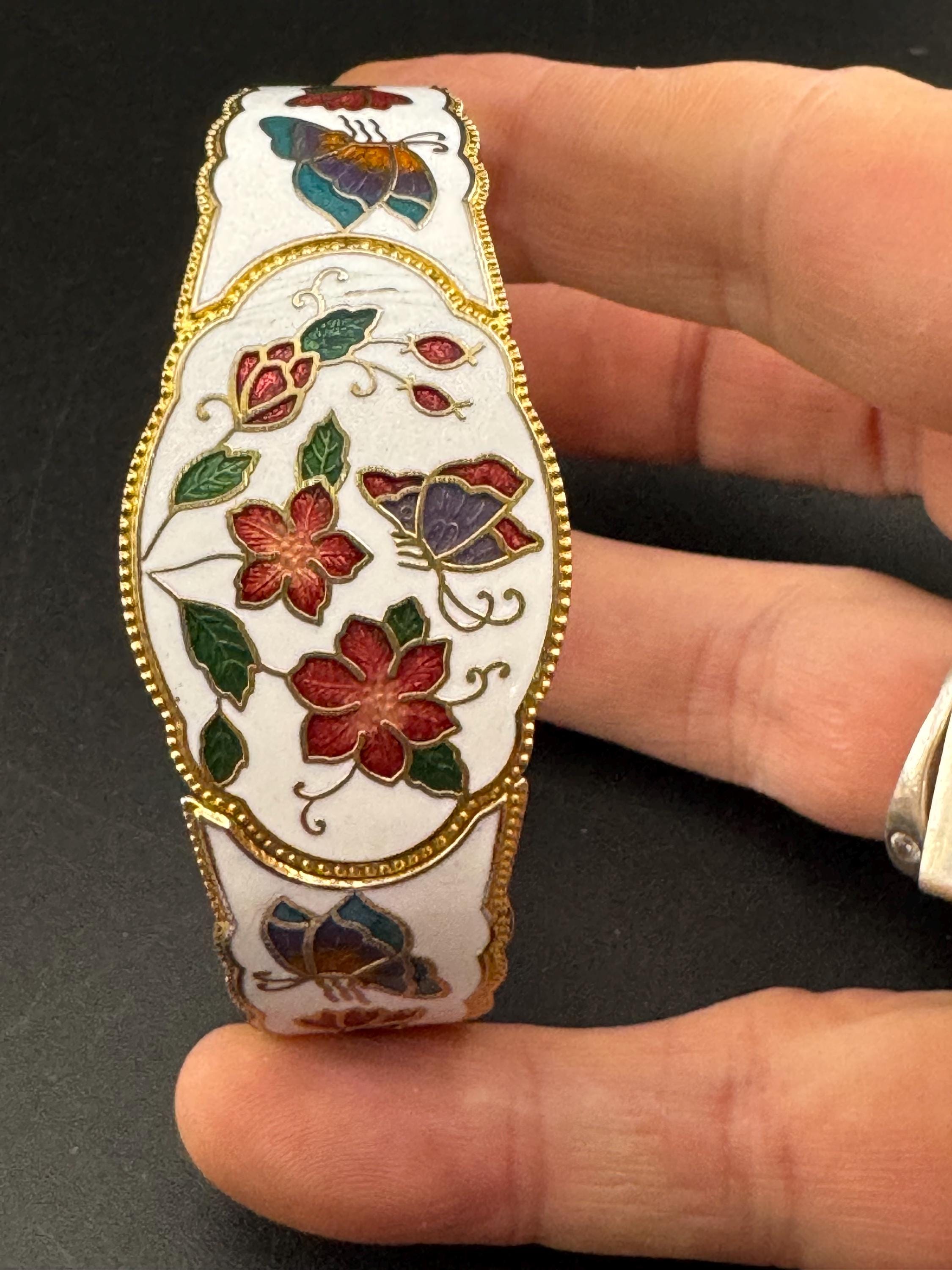 Vintage white red green enamel cloisonne clamper bangle:  floral design 1980s 1990s