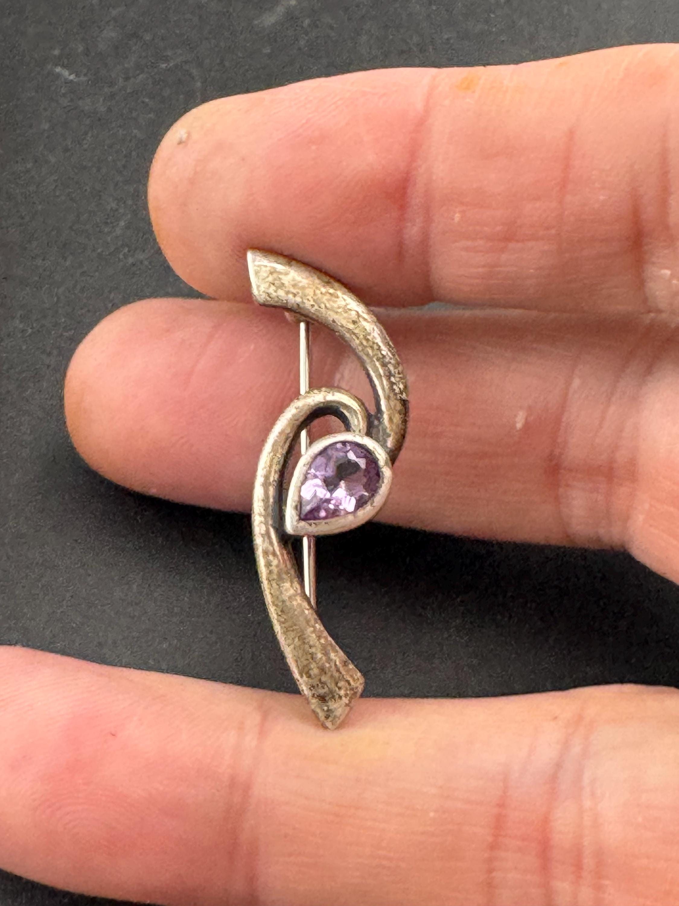 Kit Heath 1997 Sterling silver 925 amethyst brooch,  art nouveau Rennie mackintish style