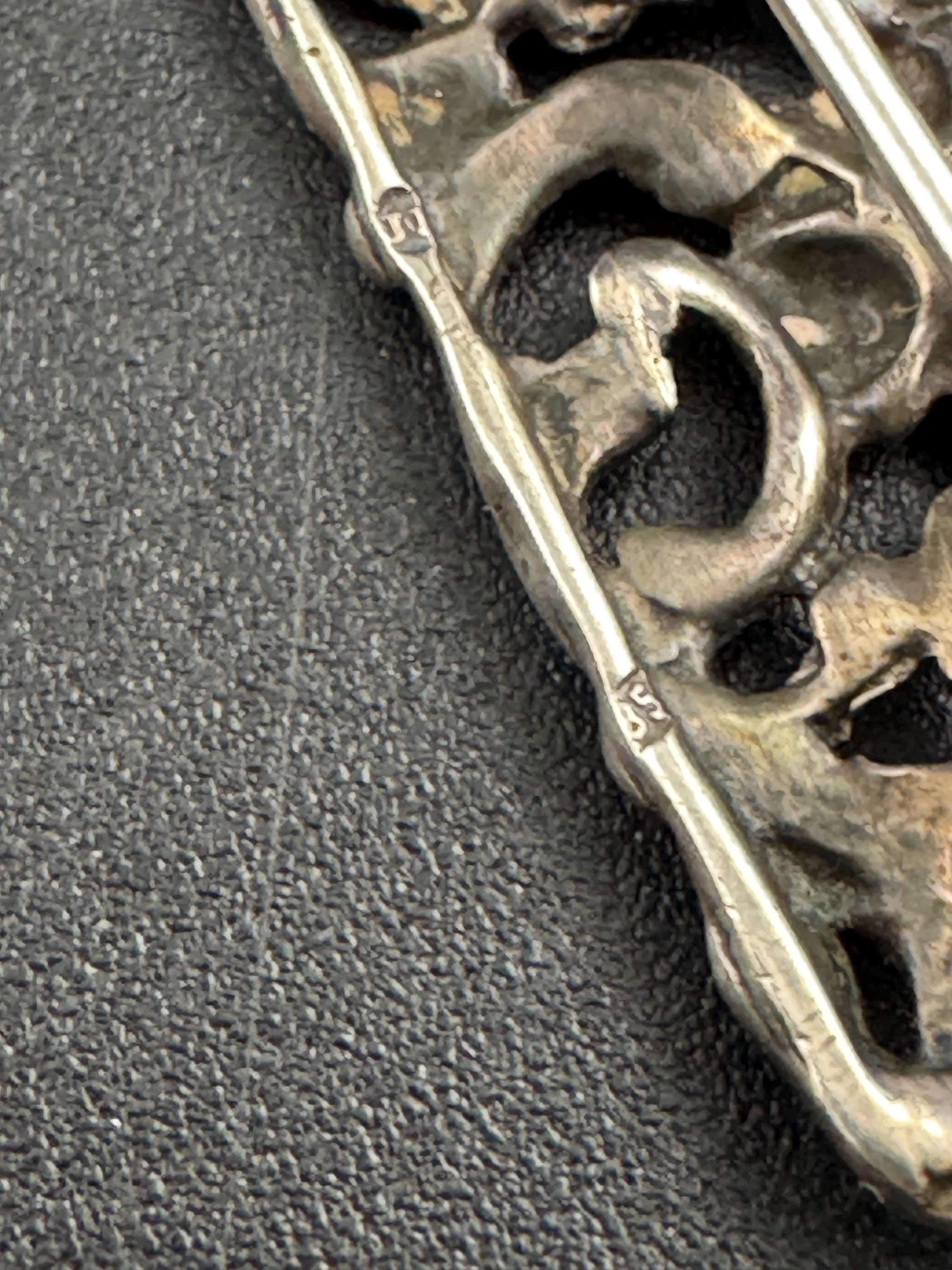 5.2gms Antique 835 grade continental silver art nouveau floral brooch