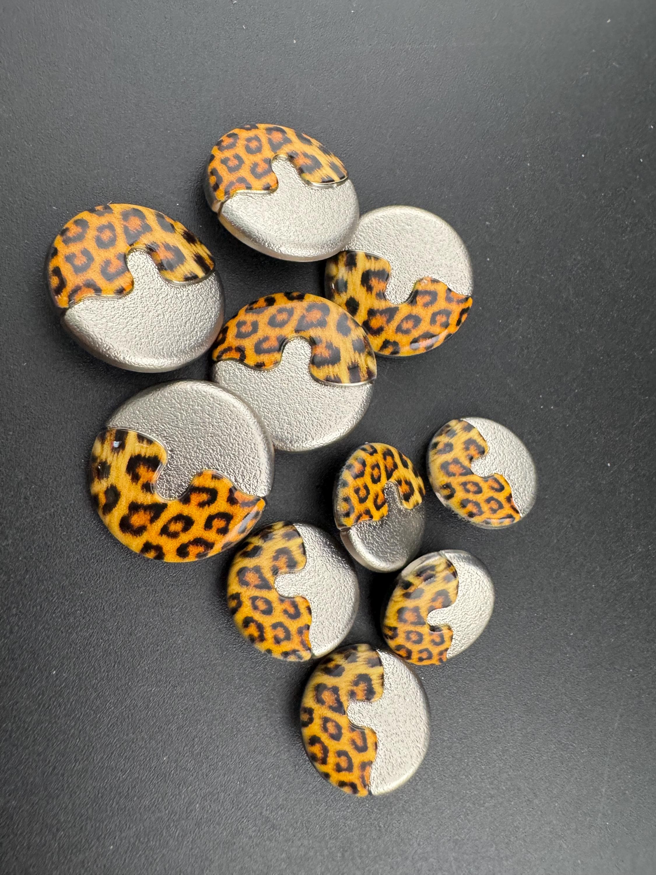 25mm leopard print buttons,  silver metal and brown acrylic ( Set of 5)