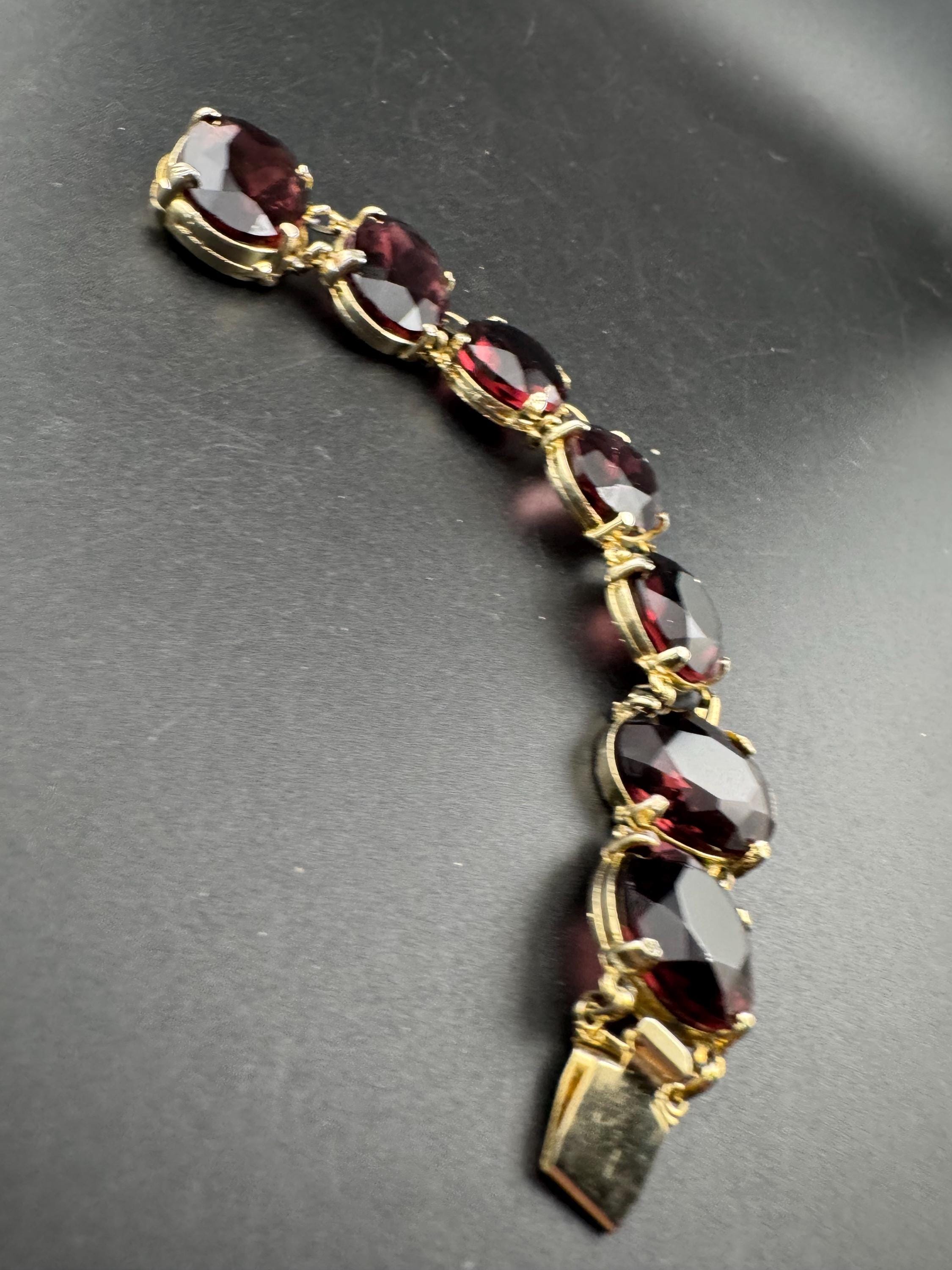 vintage purple Glass cocktail bracelet, 18cm gold tone